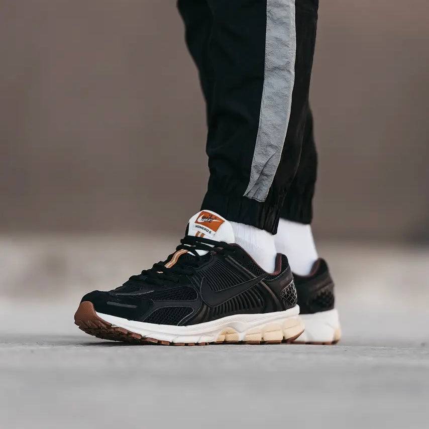 Nike Vomero 5 Black Sesam
