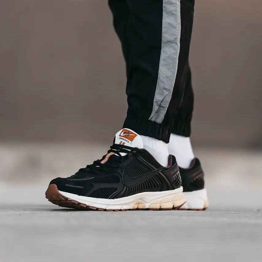 Nike Vomero 5 Black Sesam - MAGIC CITY
