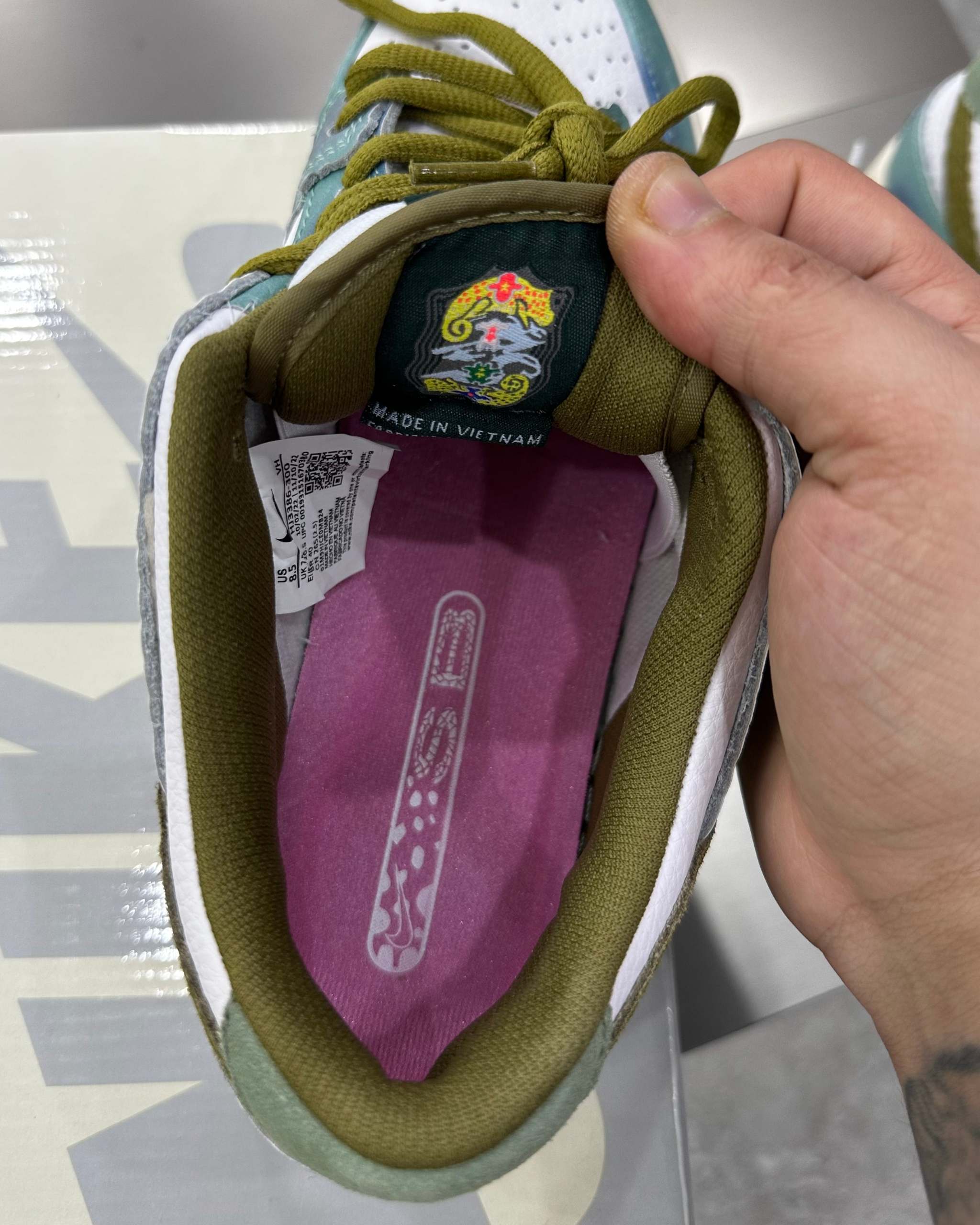 NÍKE SB Dunk Low Alexis Sablone Chameleon