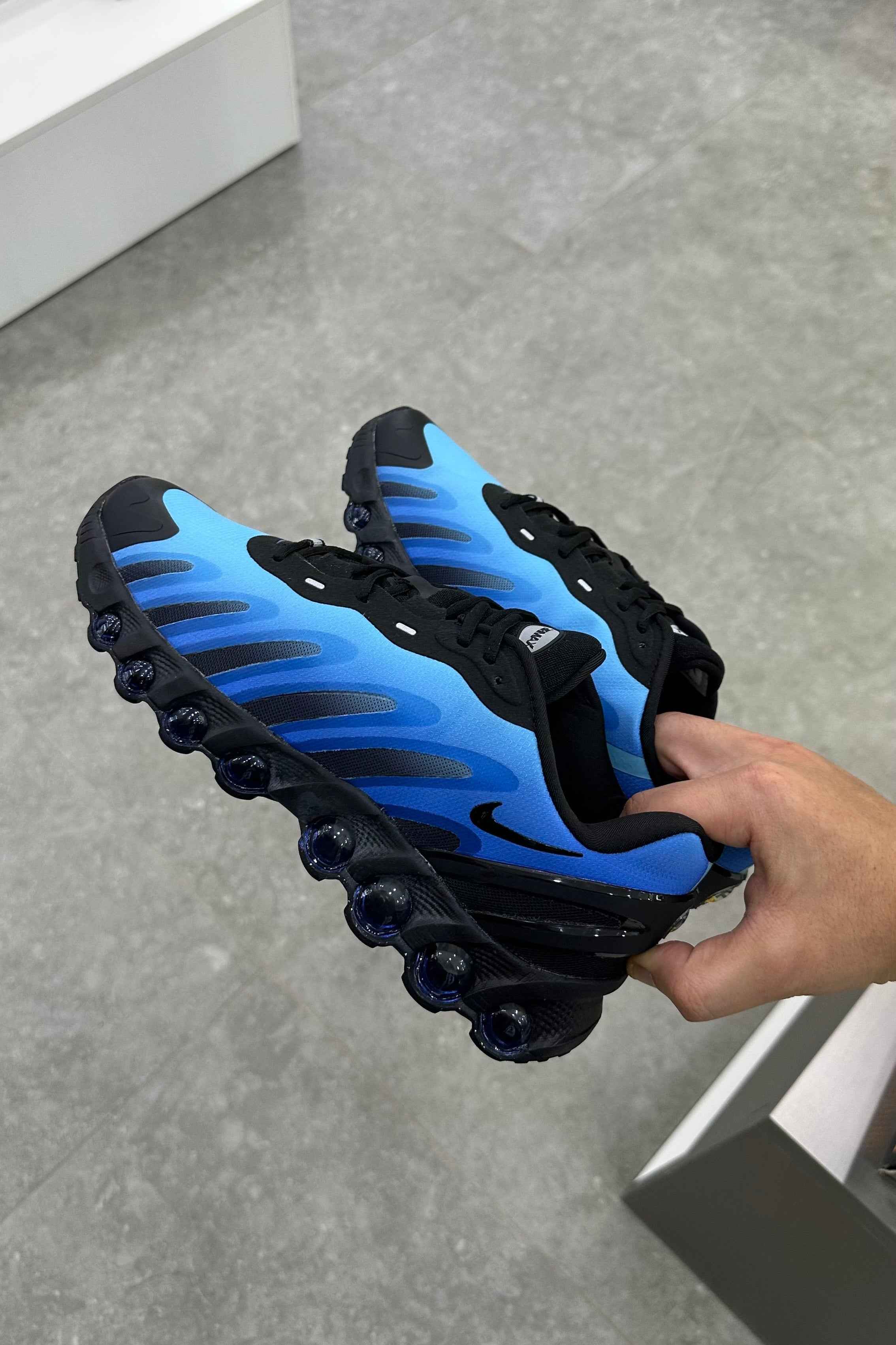 Níke AirMax DN8 - Hyper Royal