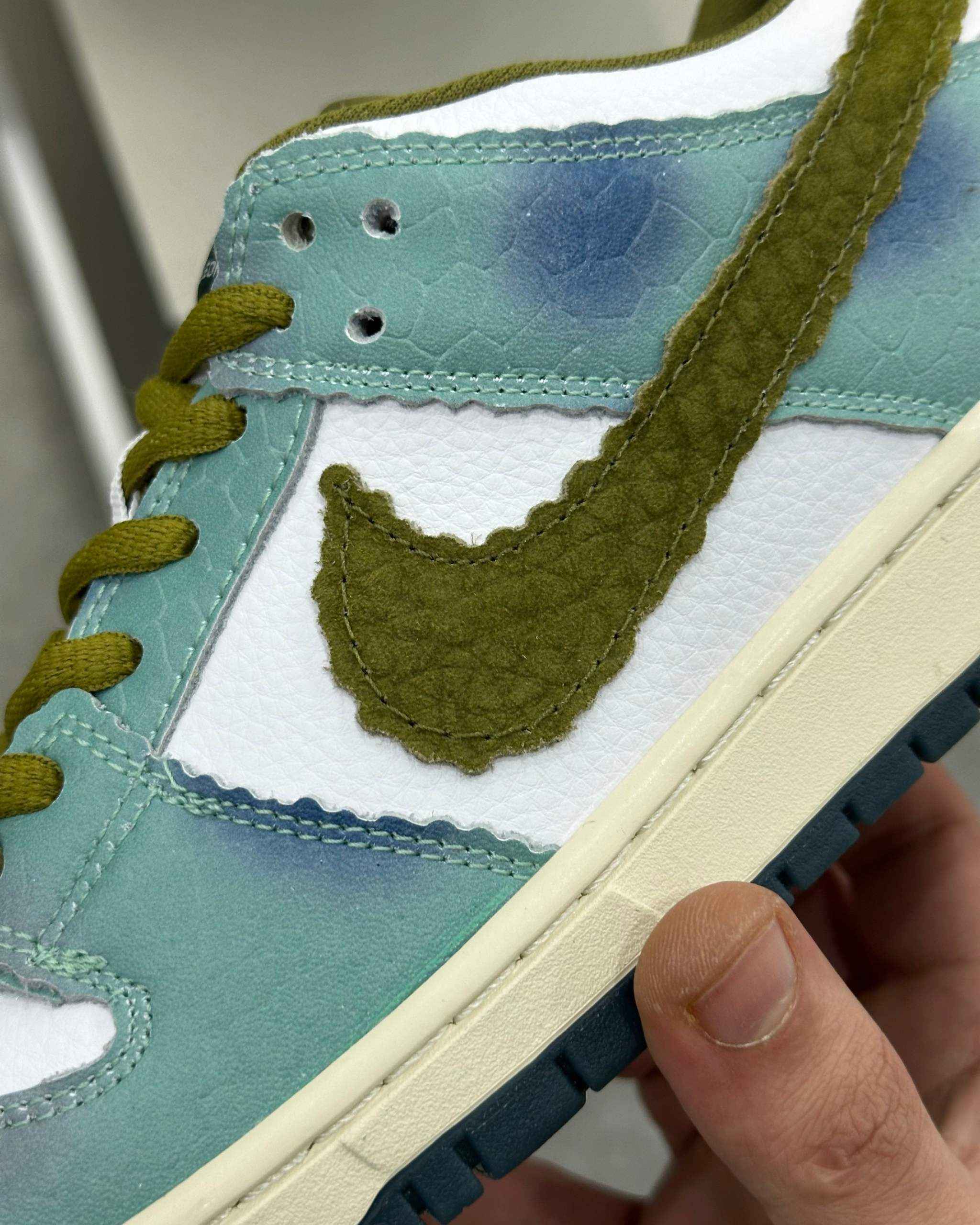 NÍKE SB Dunk Low Alexis Sablone Chameleon - MAGIC CITY