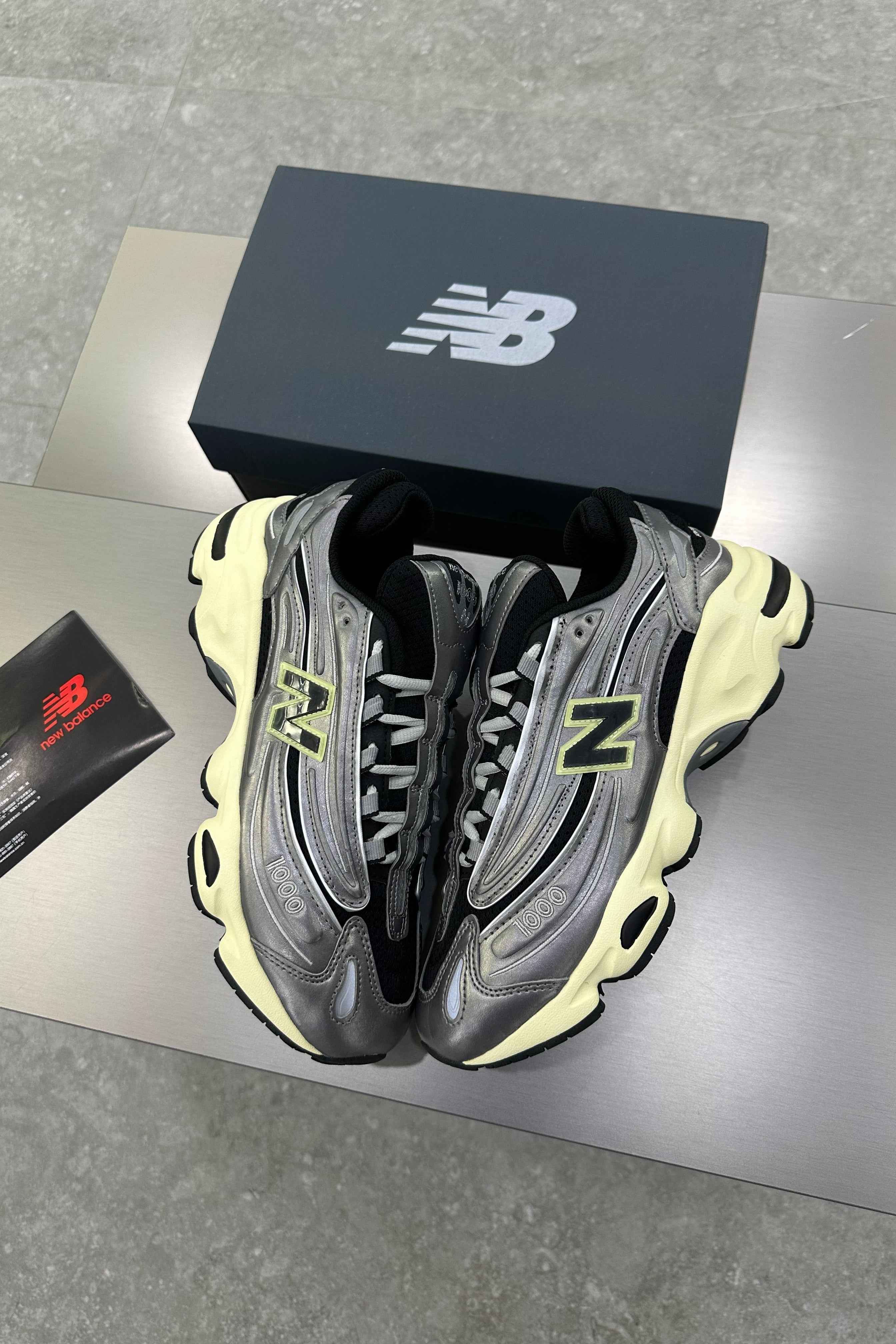 New Balance 1000 Silver Metallic