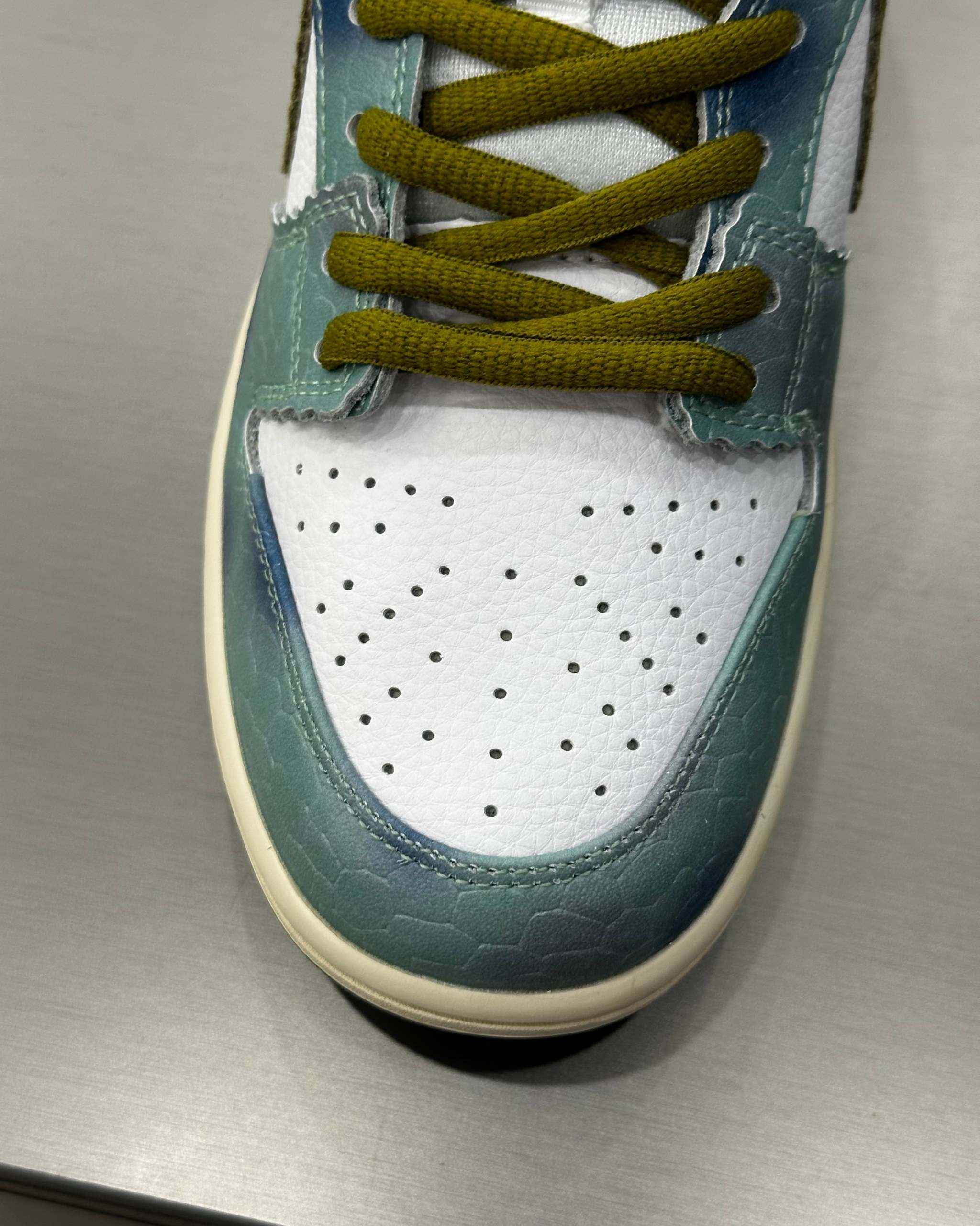 NÍKE SB Dunk Low Alexis Sablone Chameleon - MAGIC CITY