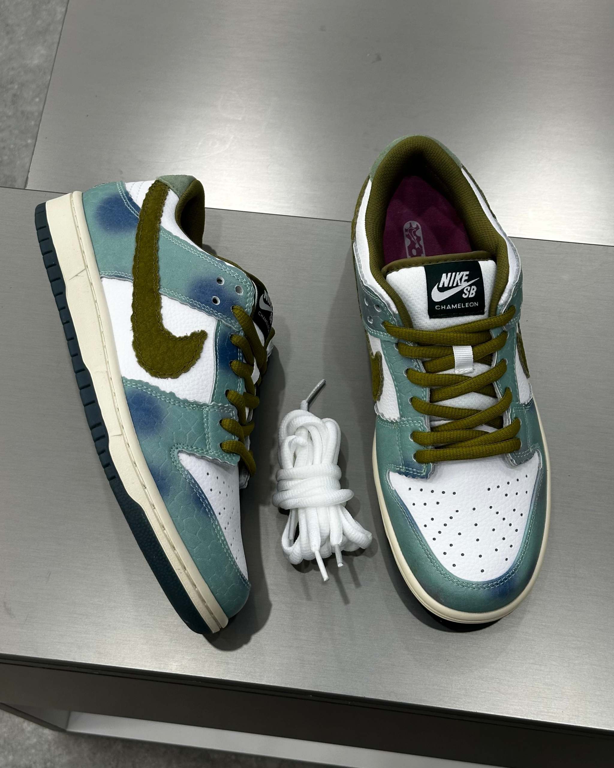 NÍKE SB Dunk Low Alexis Sablone Chameleon