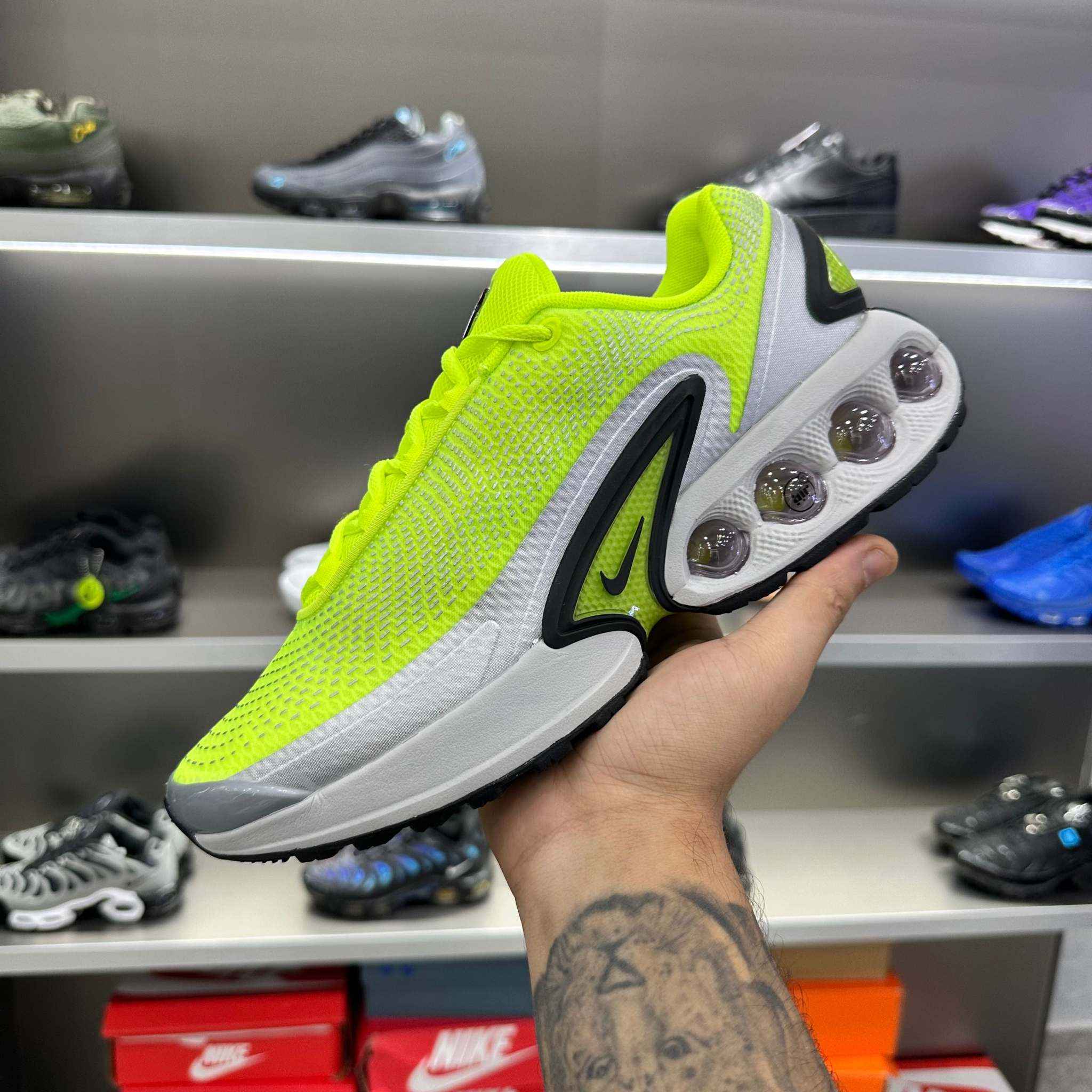 Nike Air Max DN Volt Black Volt Glow - MAGIC CITY