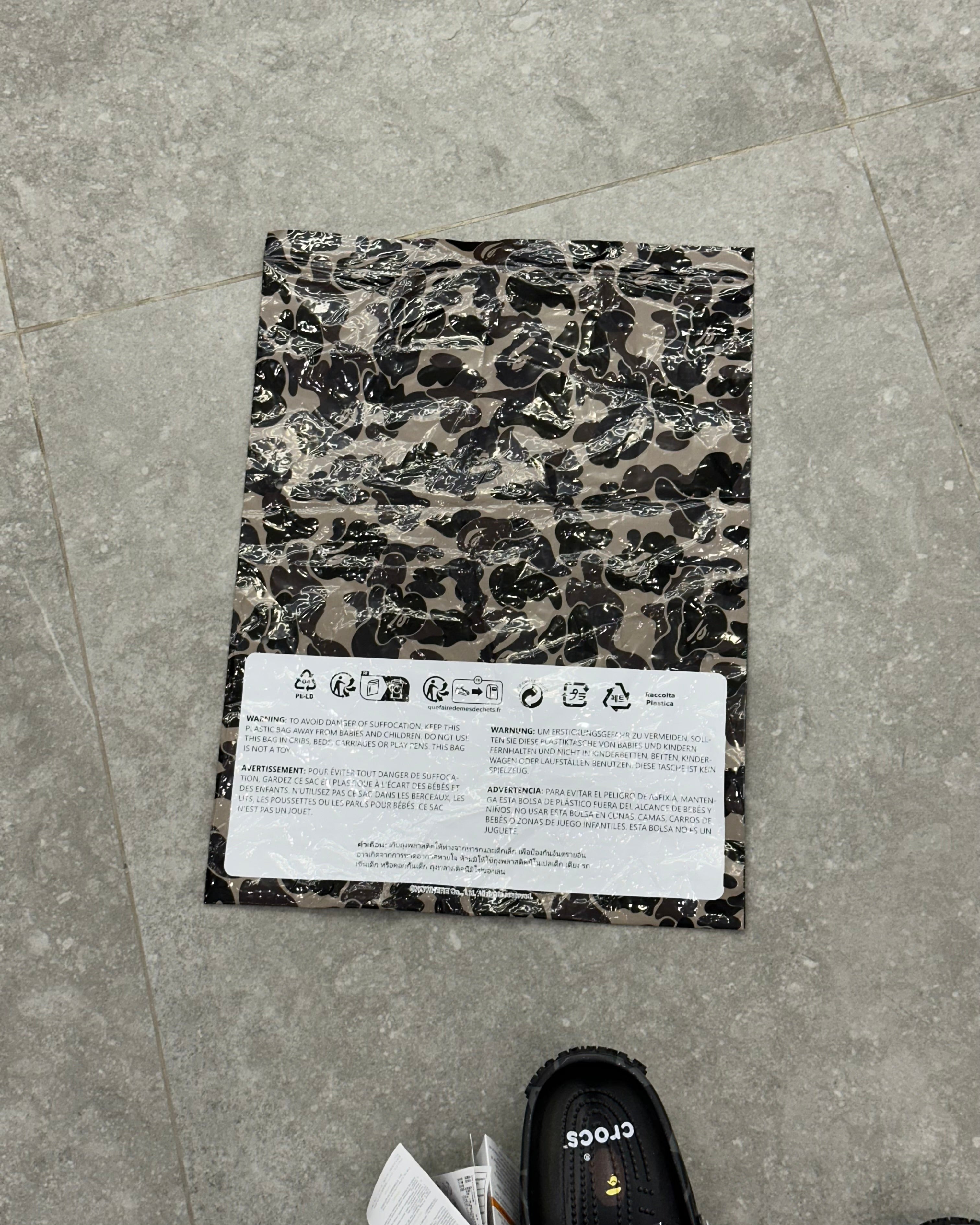 Crocs X A Bathing Ape ABC
Camo Black (Friends & Family)
