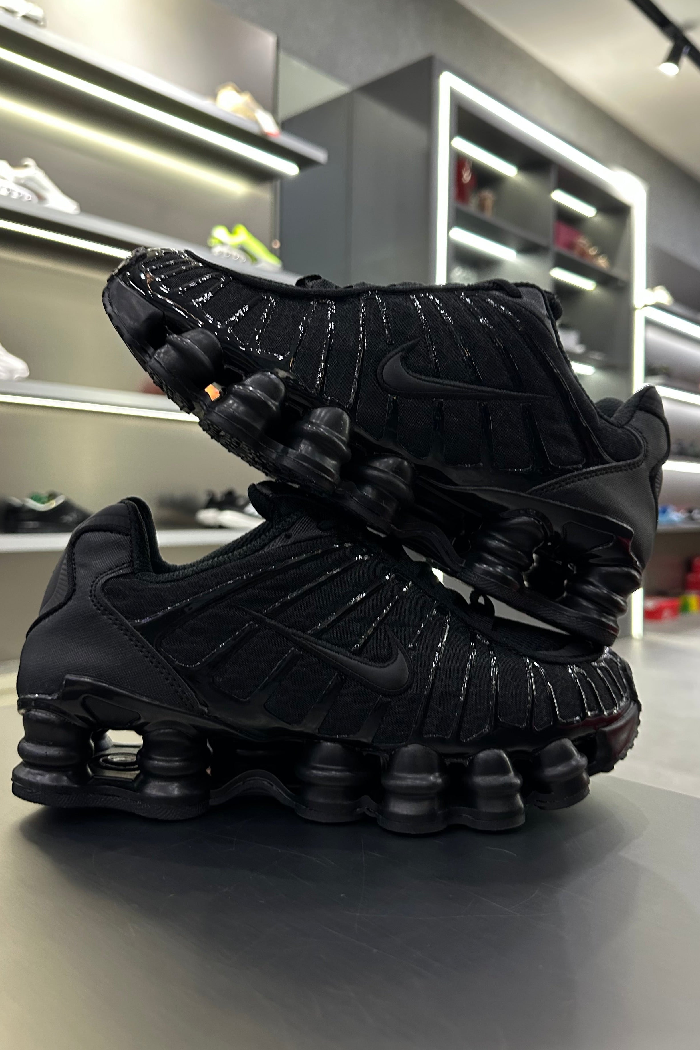 Nike Shox TL Triple Black - MAGIC CITY