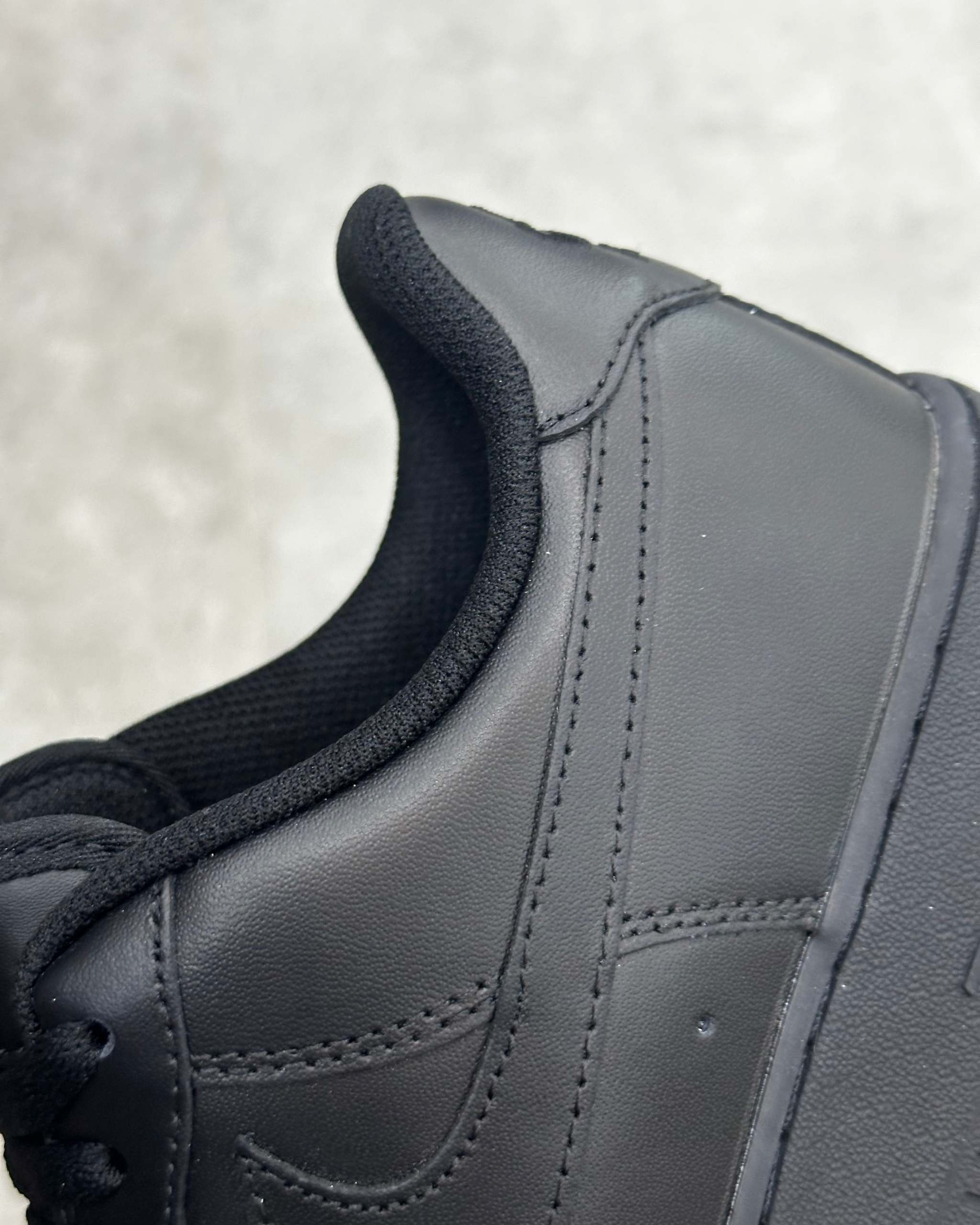 Nìke Airforce 1 Triple black
