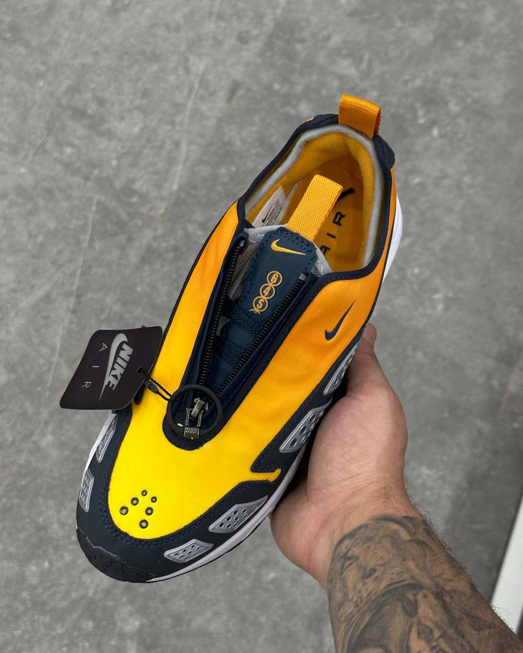 AıR Max SNDR 'Canyon Gold and Deep Ocean'