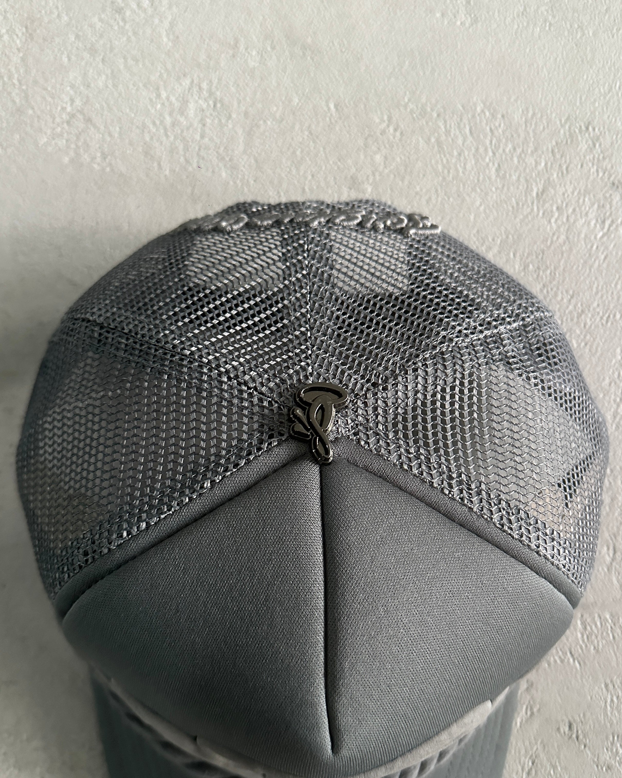 Syna World Rope Trucker Hat – Grey