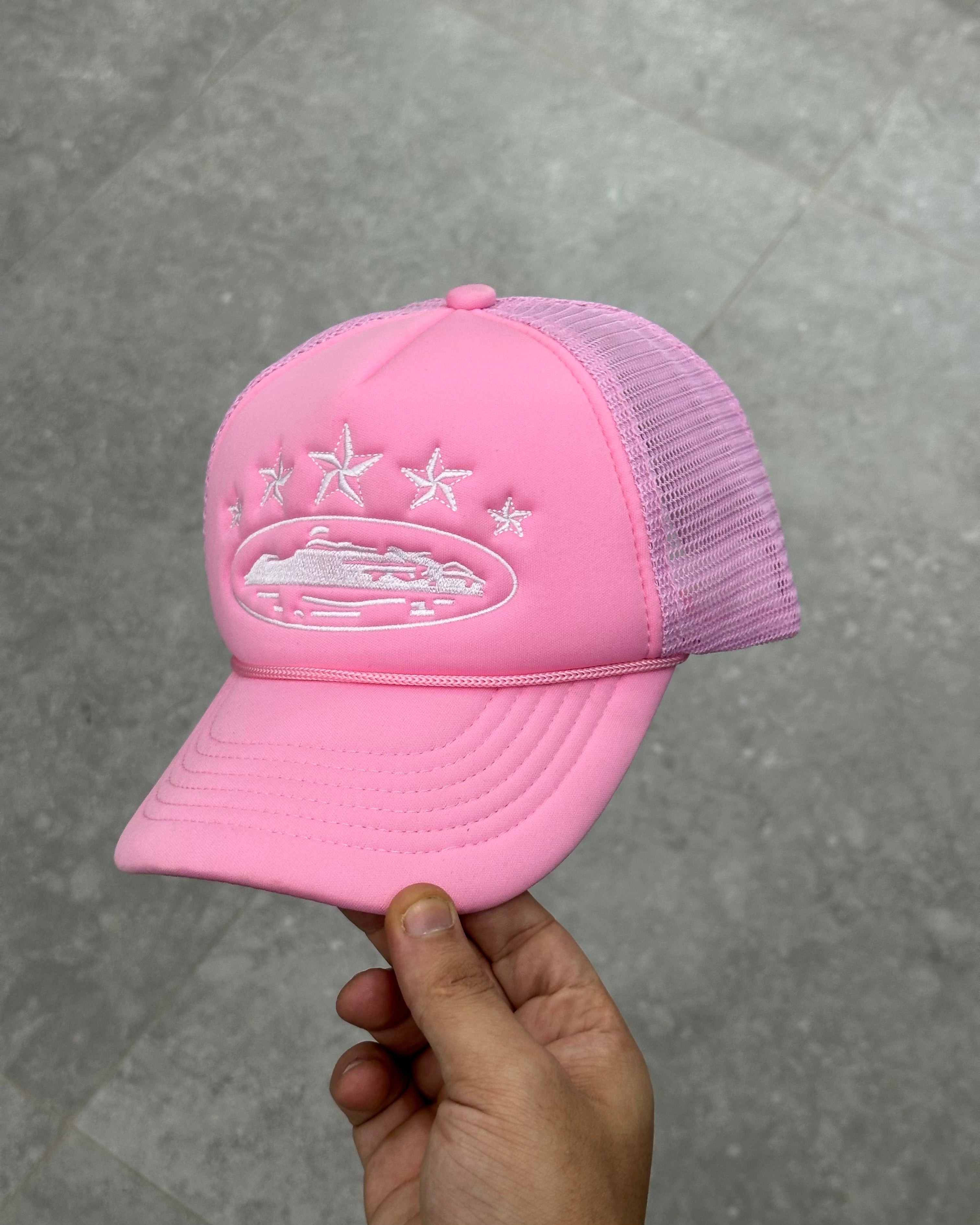 CORTEIZ 5 STARZ Alcatraz Trucker Hat – Pink
