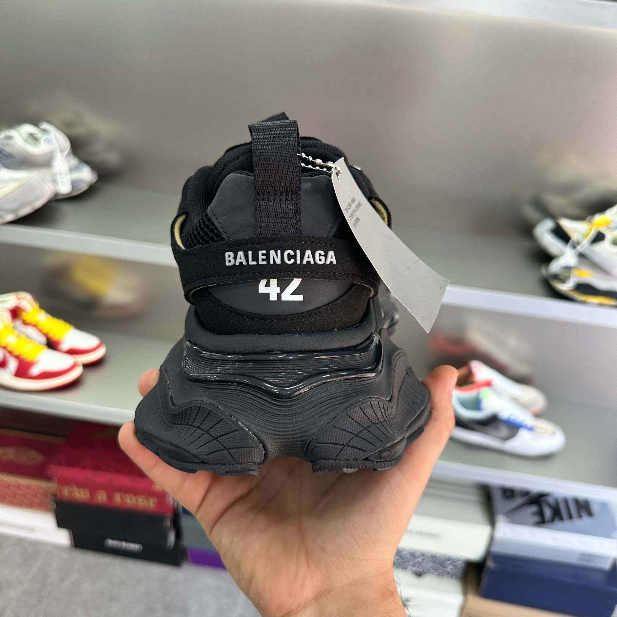 Balenciaga Cargo Sneaker Black - MAGIC CITY