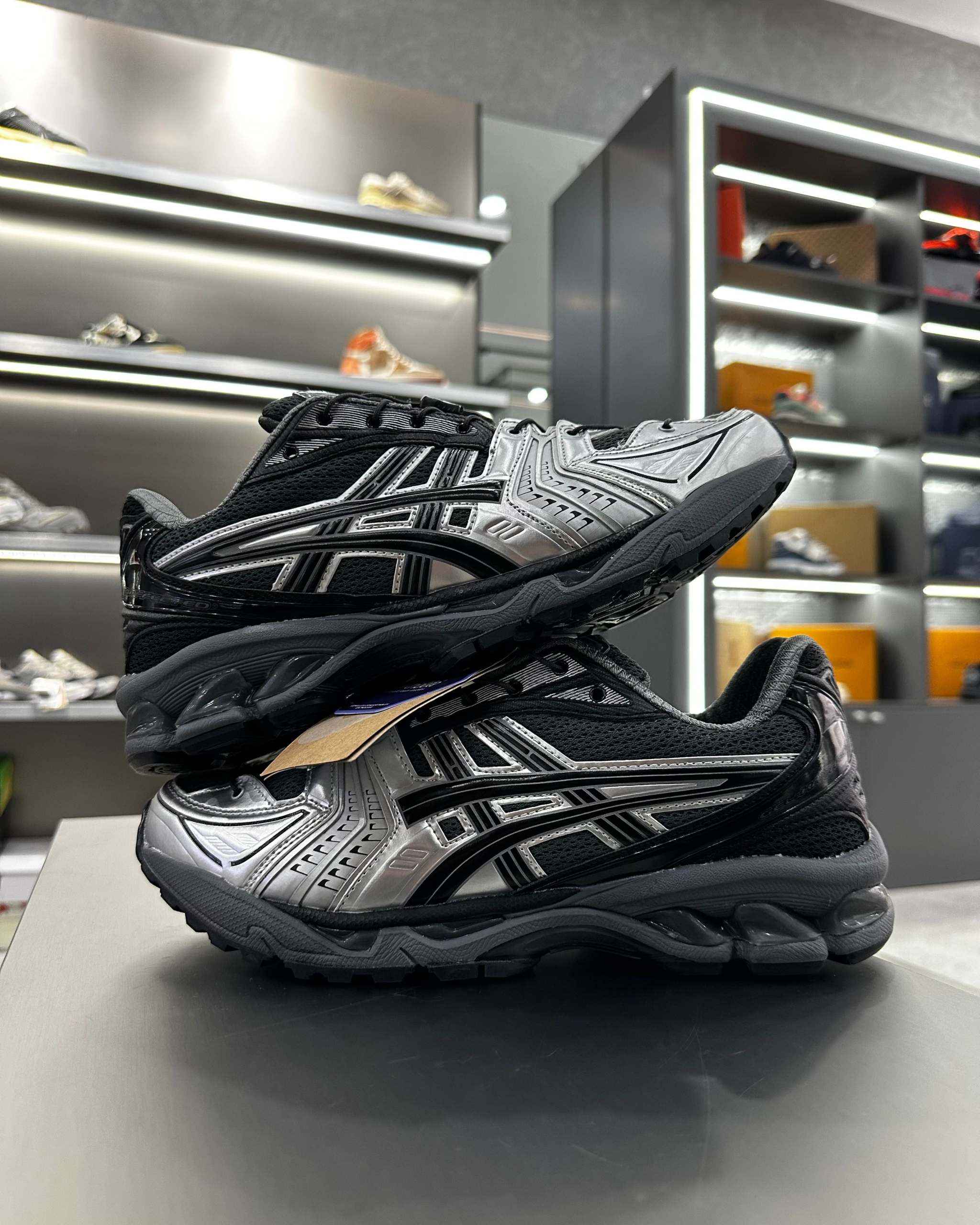 ASICS Gel-Kayano 14 Unaffected
Infinite Wonders - MAGIC CITY