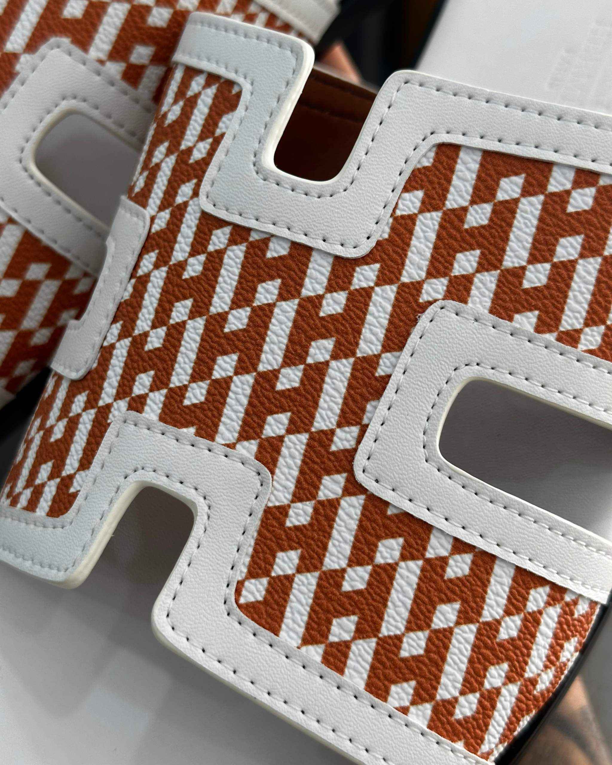 Hermês Sandal Izmir Orange / White - MAGIC CITY