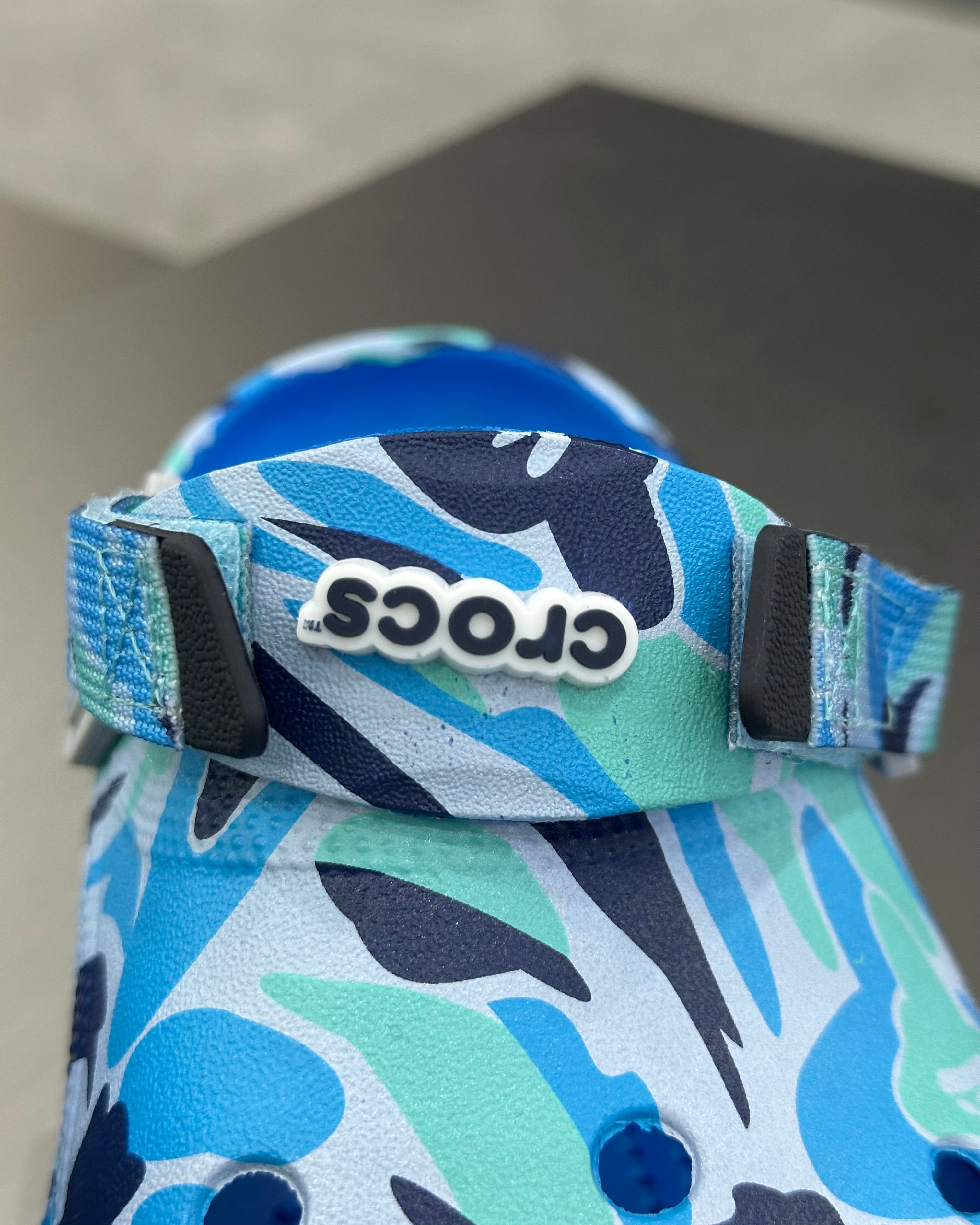 Crocs X A Bathing Ape ABC
Camo - Bleu