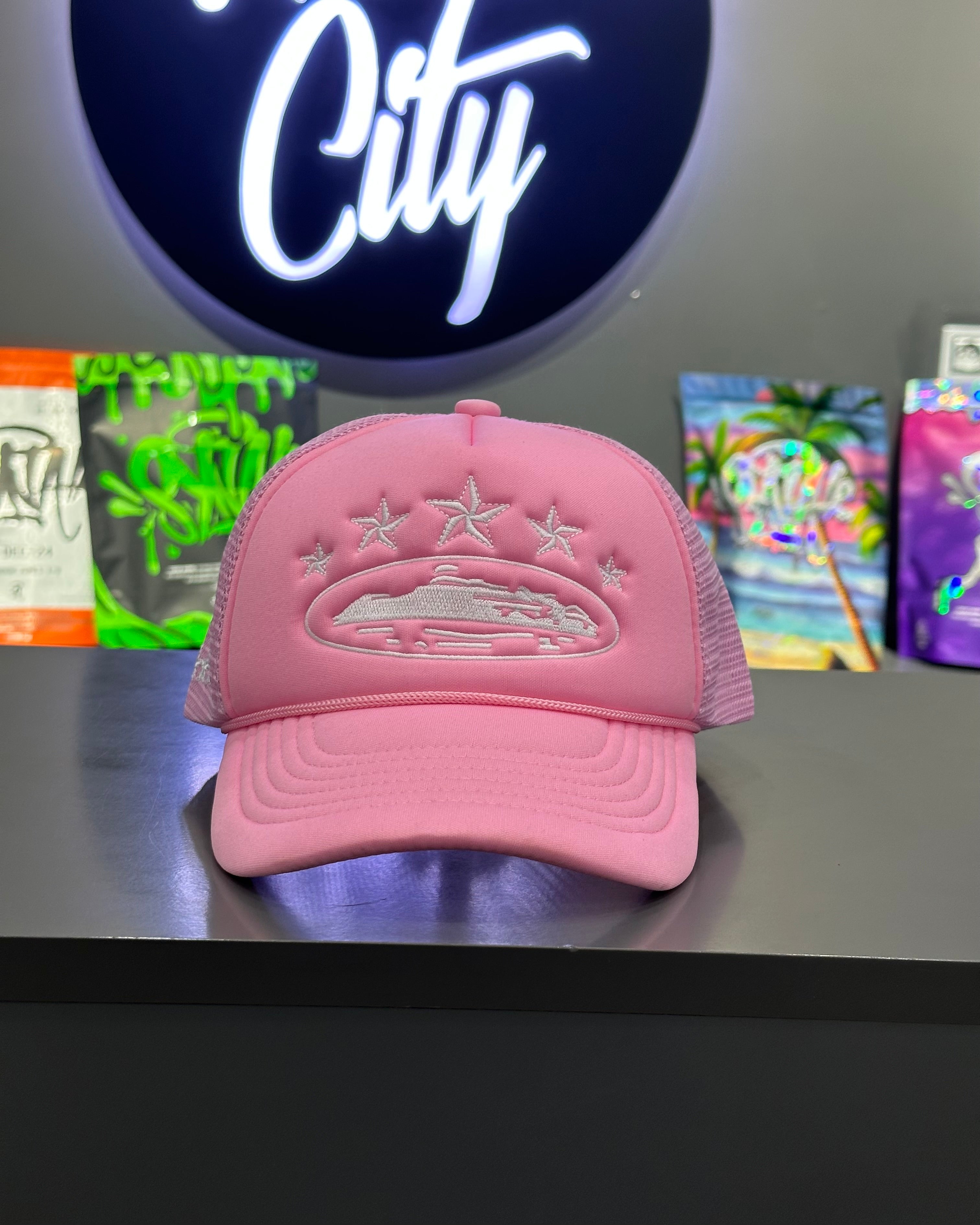 CORTEIZ 5 STARZ Alcatraz Trucker Hat – Pink