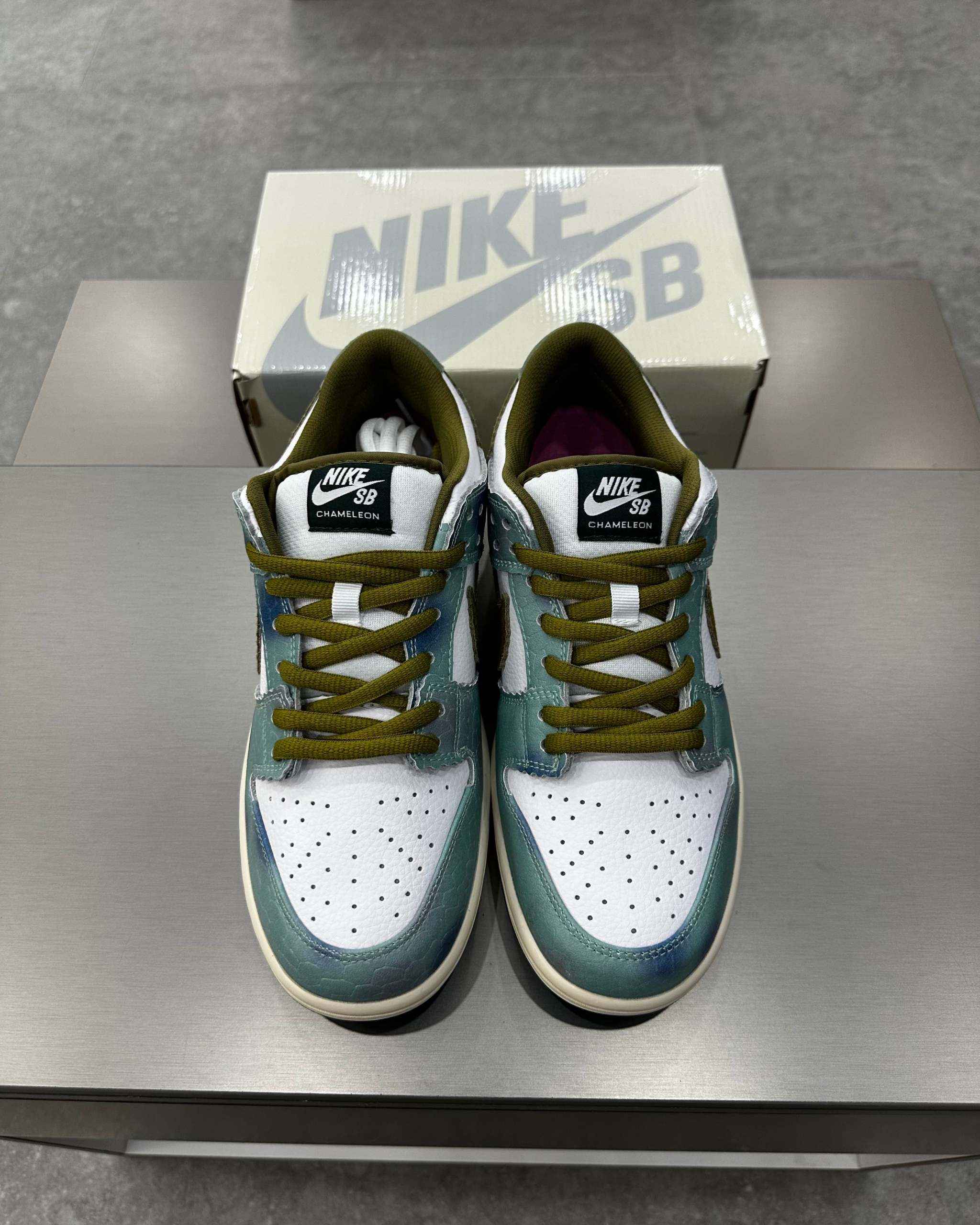 NÍKE SB Dunk Low Alexis Sablone Chameleon - MAGIC CITY