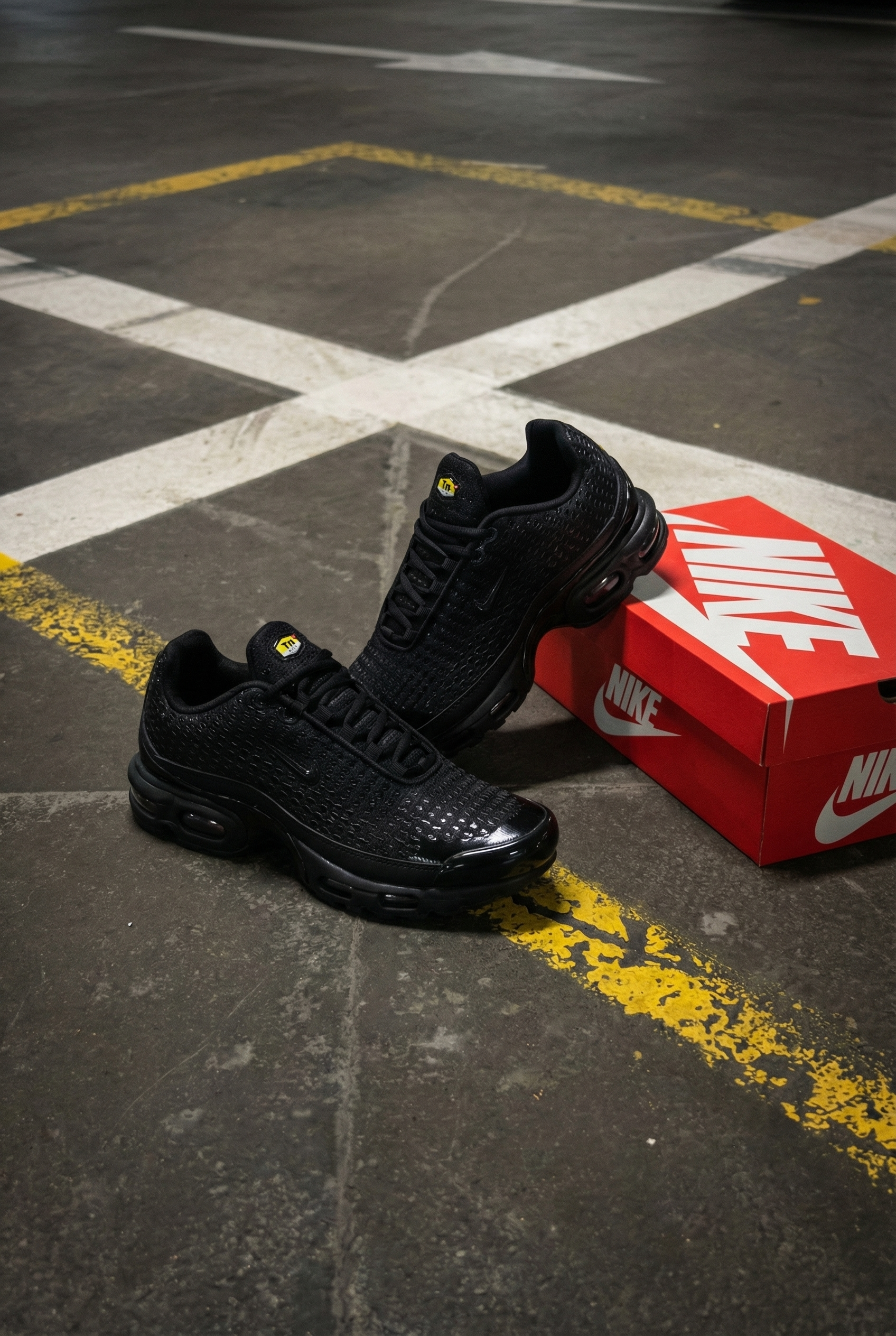 Nike Air Max Plus VII Triple Black