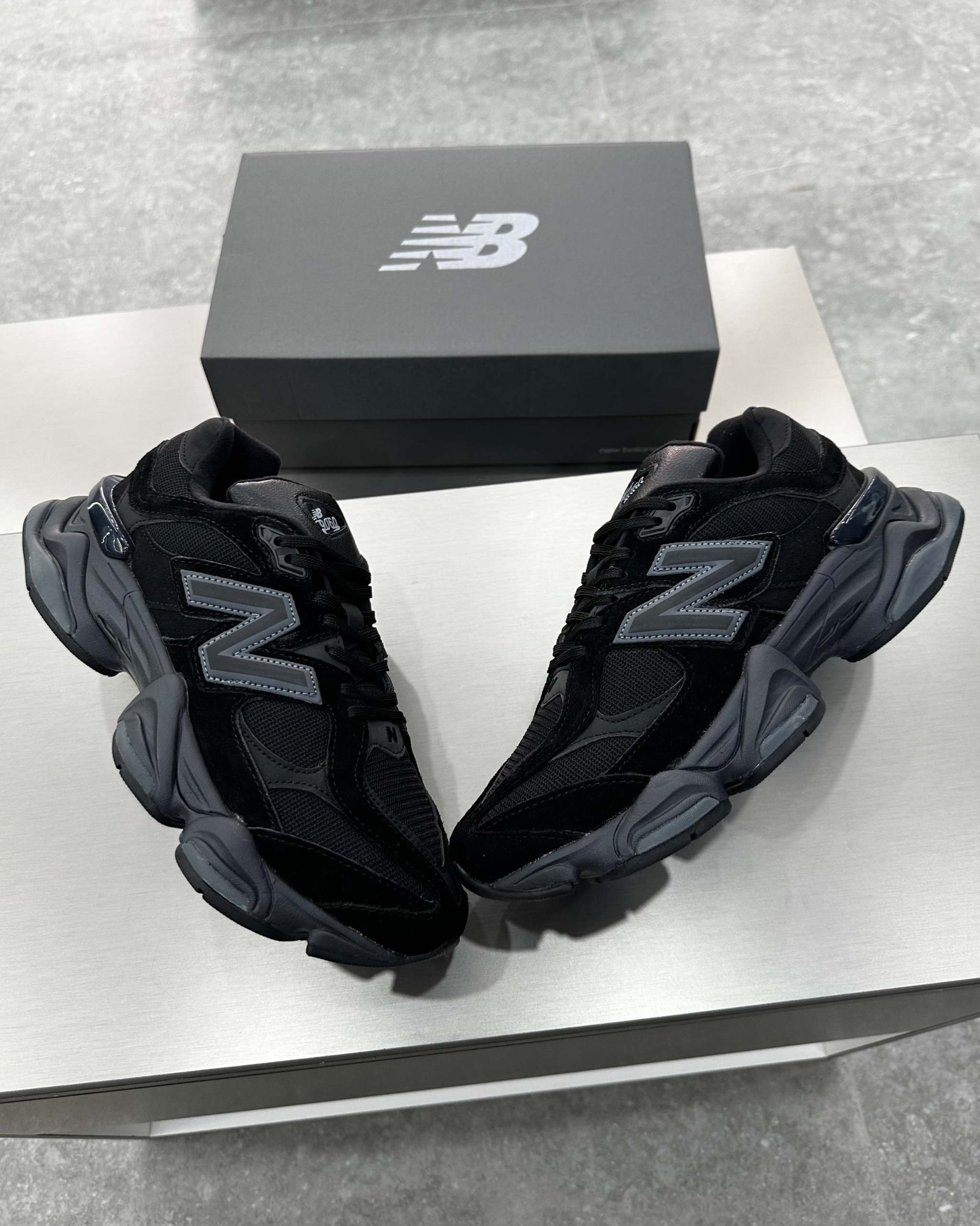 NB 9060 Triple Black - MAGIC CITY