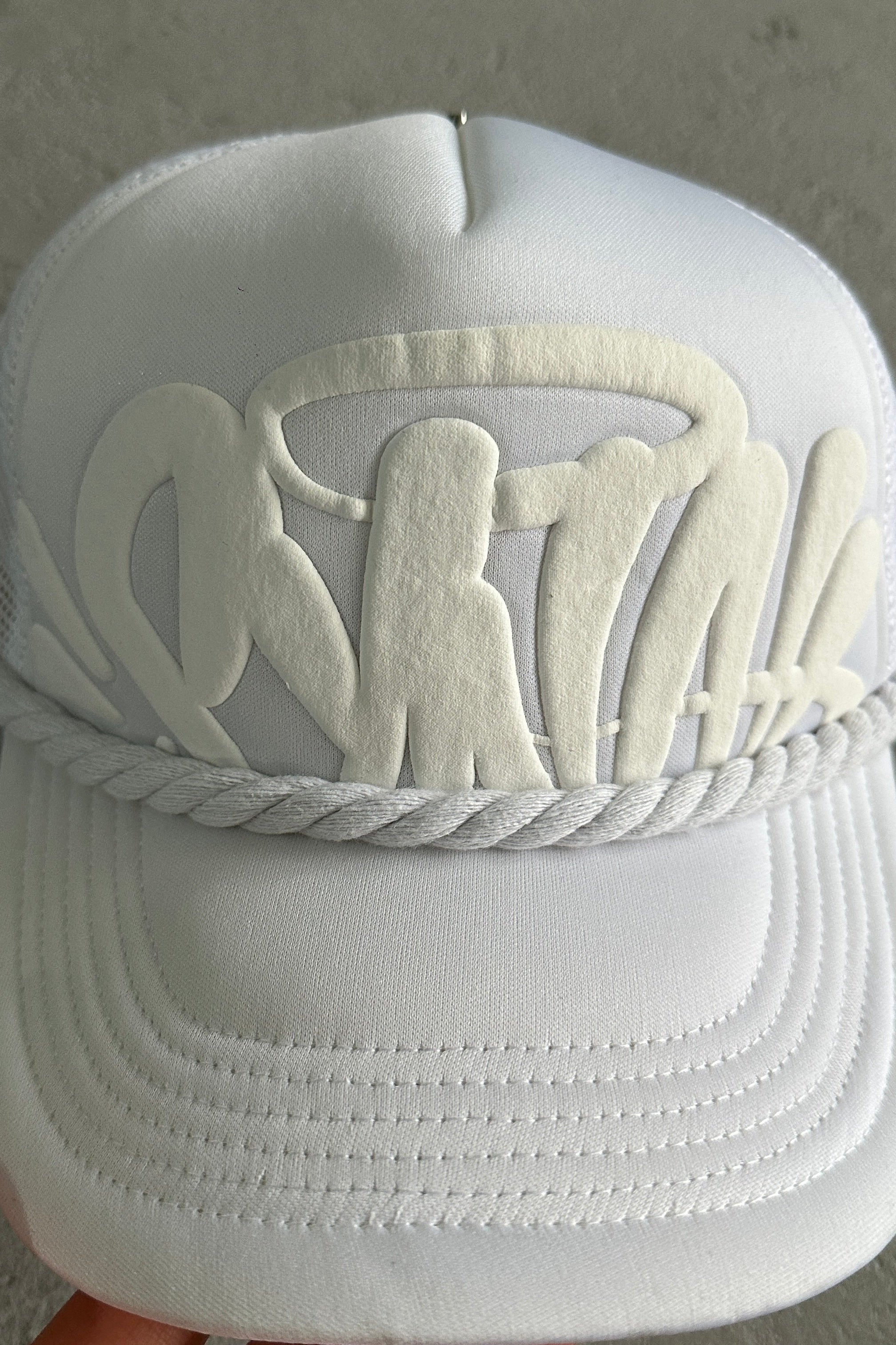Syna World Rope Trucker Hat – White - MAGIC CITY