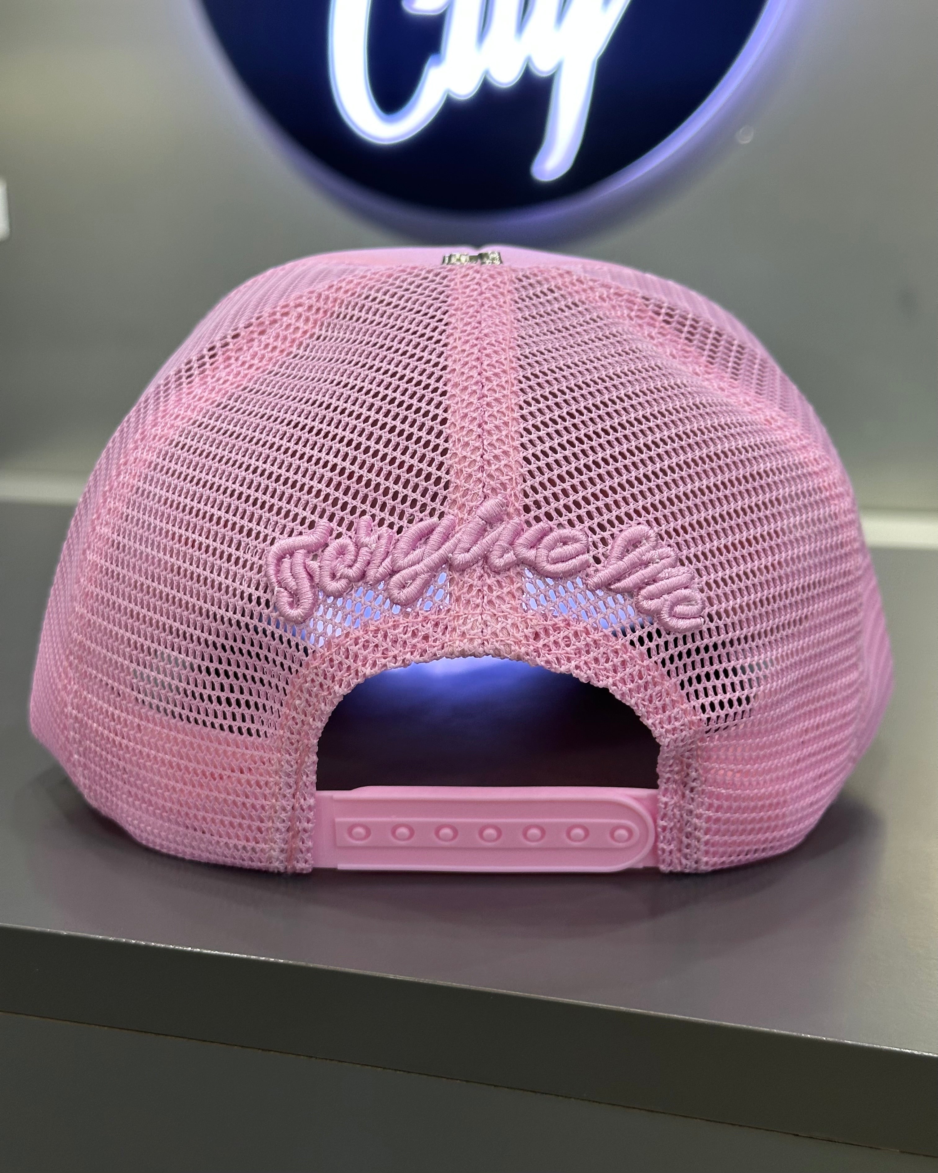 Syna World Rope Trucker Hat – Pink