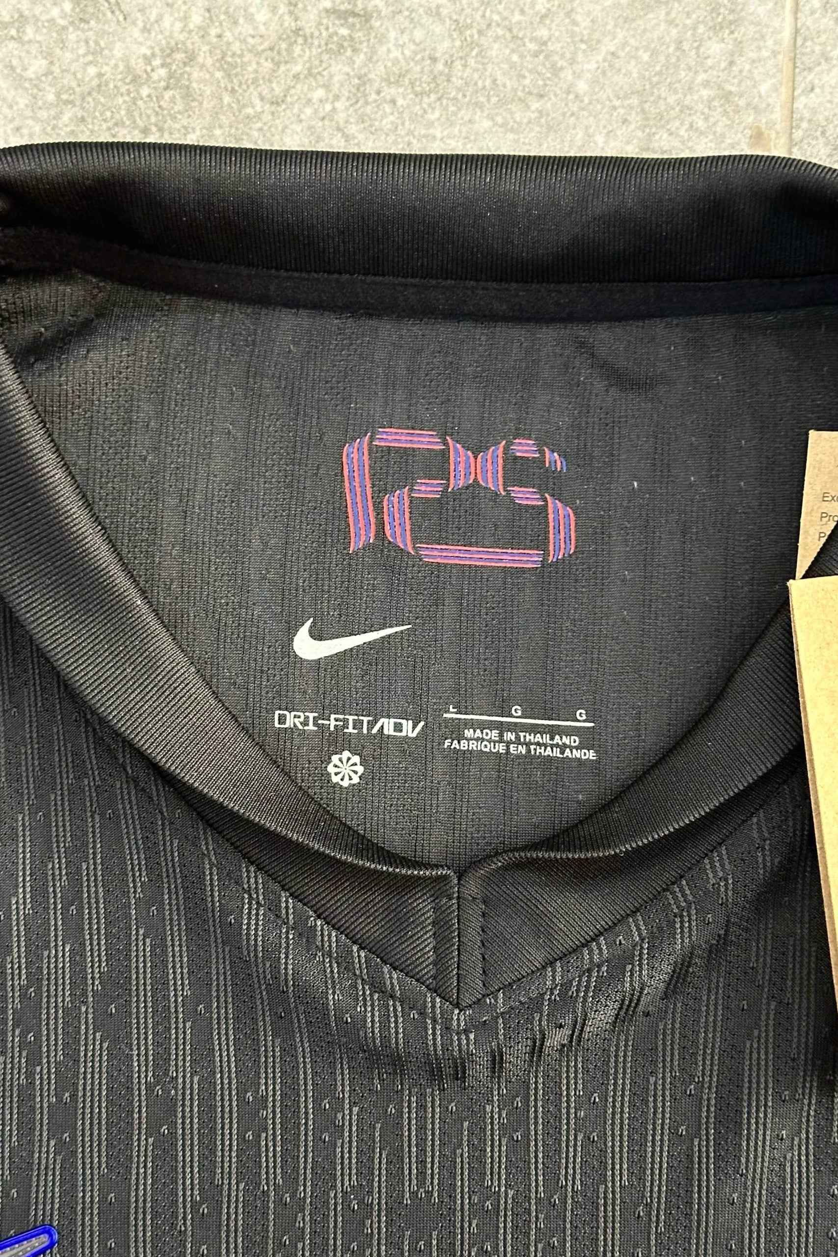 FC Barcelona × Travis Scott Limited
Edition Black 2025 - MAGIC CITY