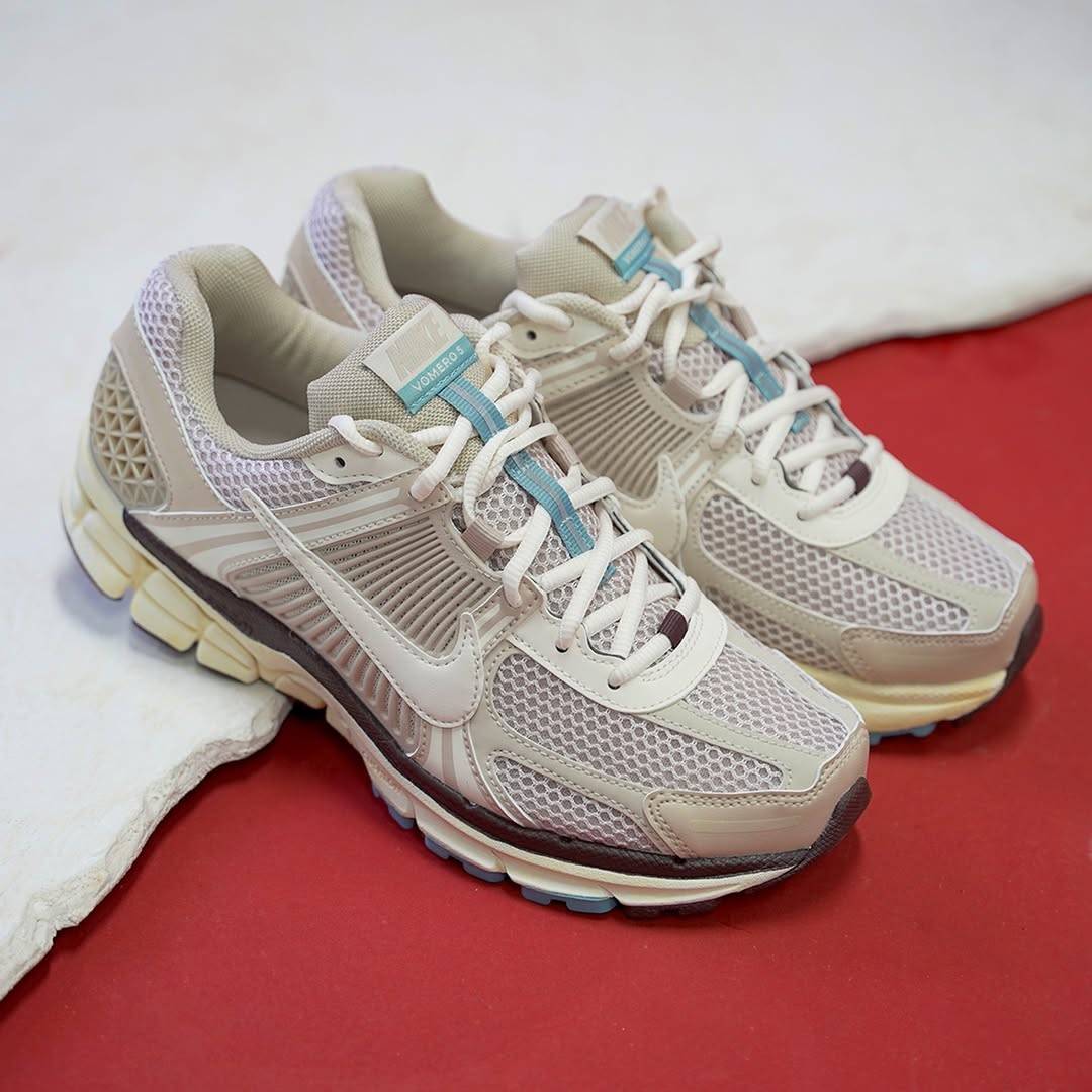 Nike Zoom Vomero 5 Oatmeal