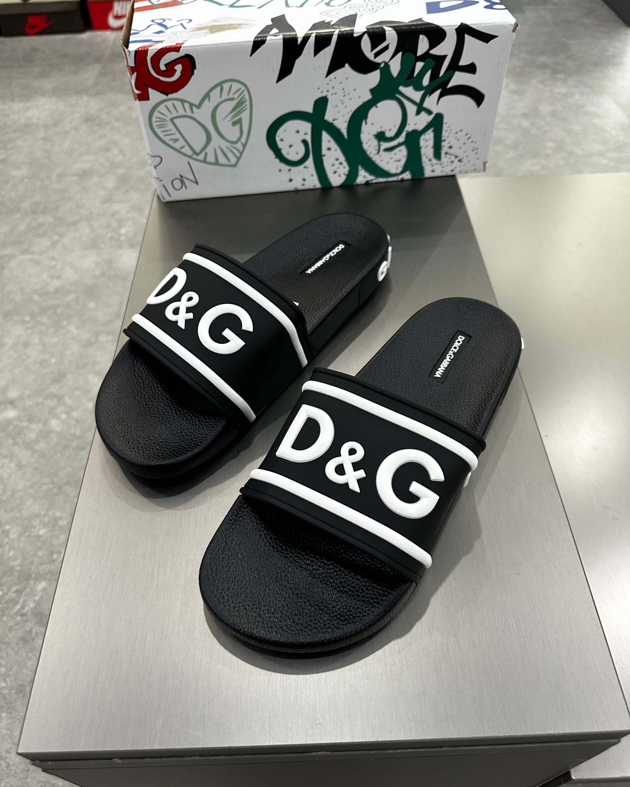 D&G Beachwear Sliders Black