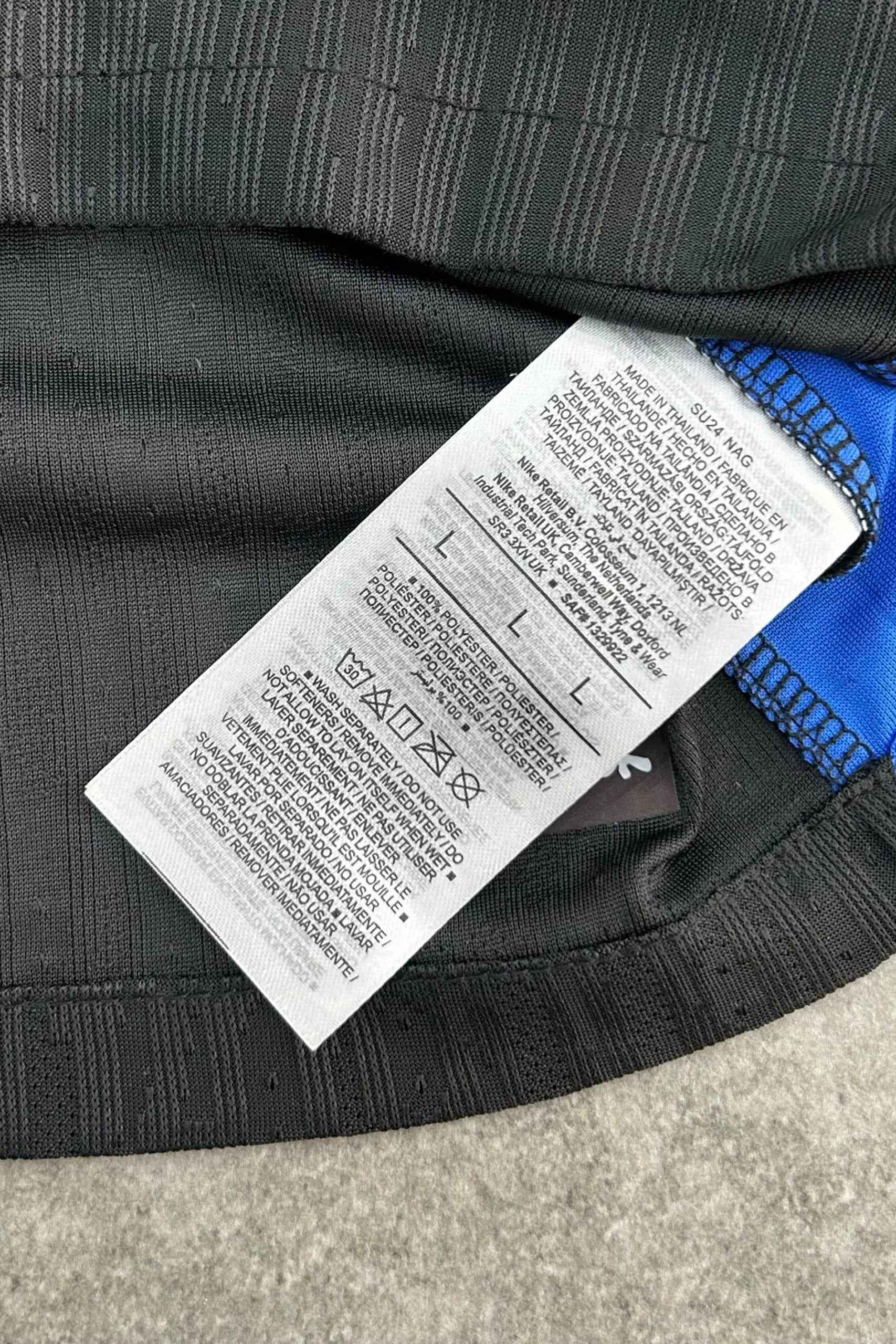 FC Barcelona × Travis Scott Limited
Edition Black 2025 - MAGIC CITY