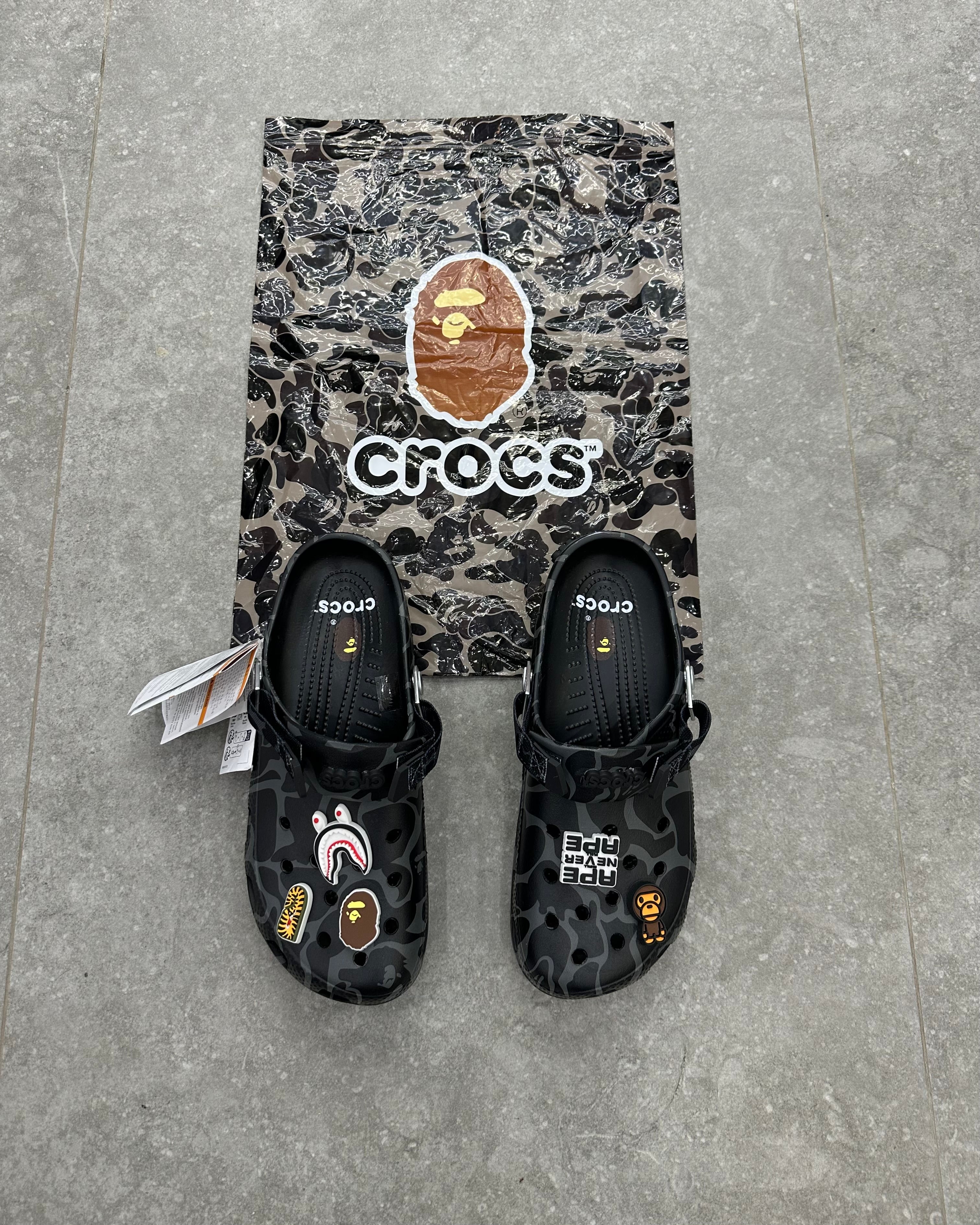 Crocs X A Bathing Ape ABC
Camo Black (Friends & Family)
