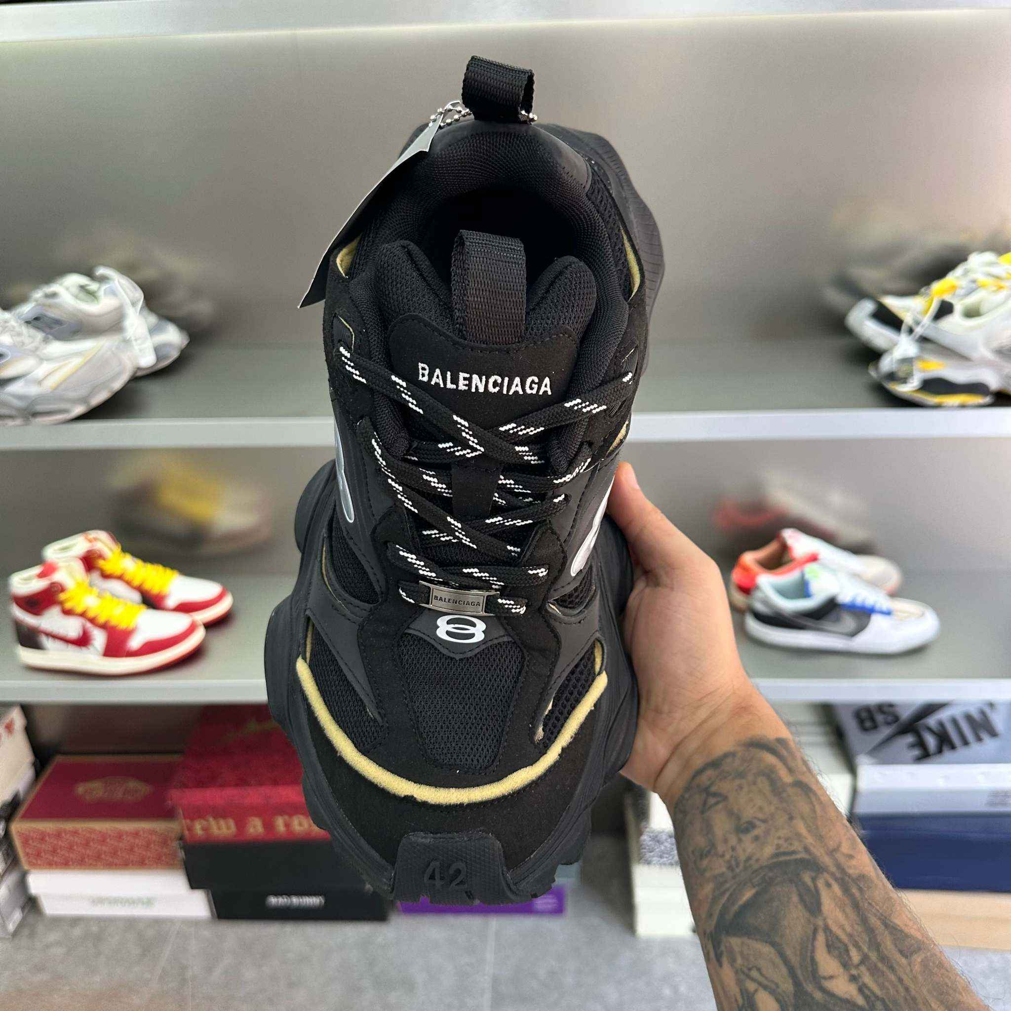 Balenciaga Cargo Sneaker Black - MAGIC CITY