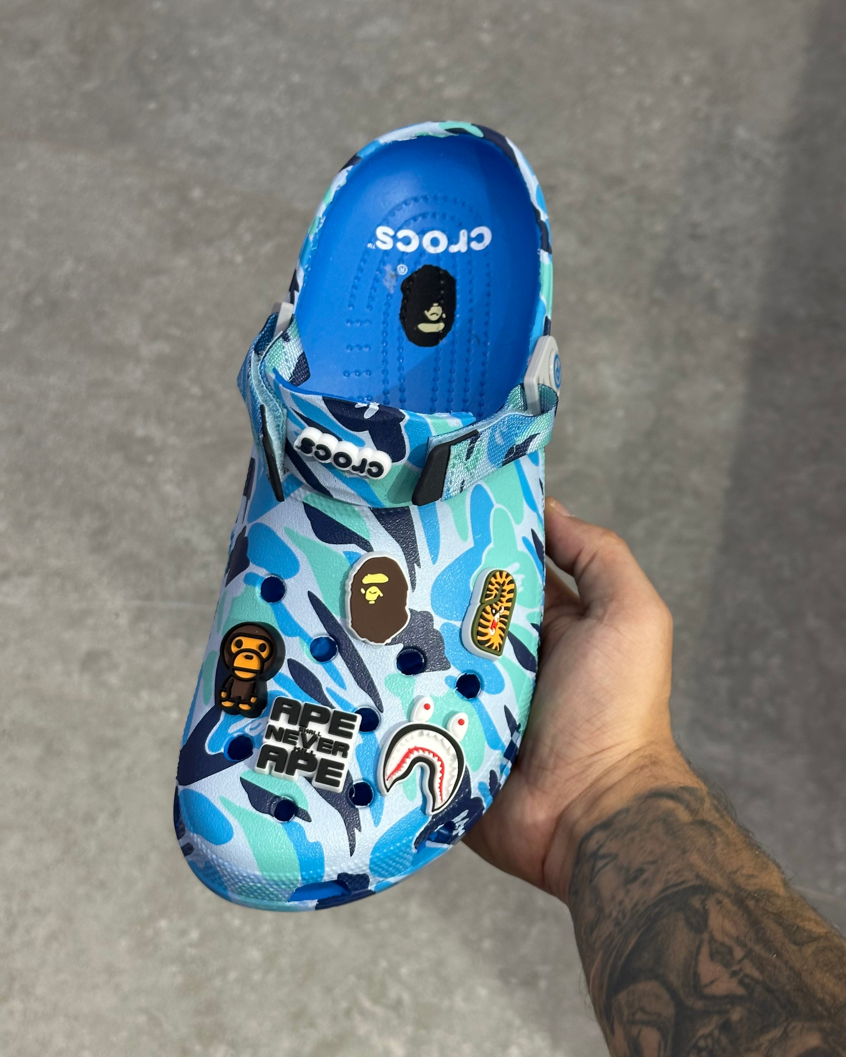 Crocs X A Bathing Ape ABC
Camo - Bleu