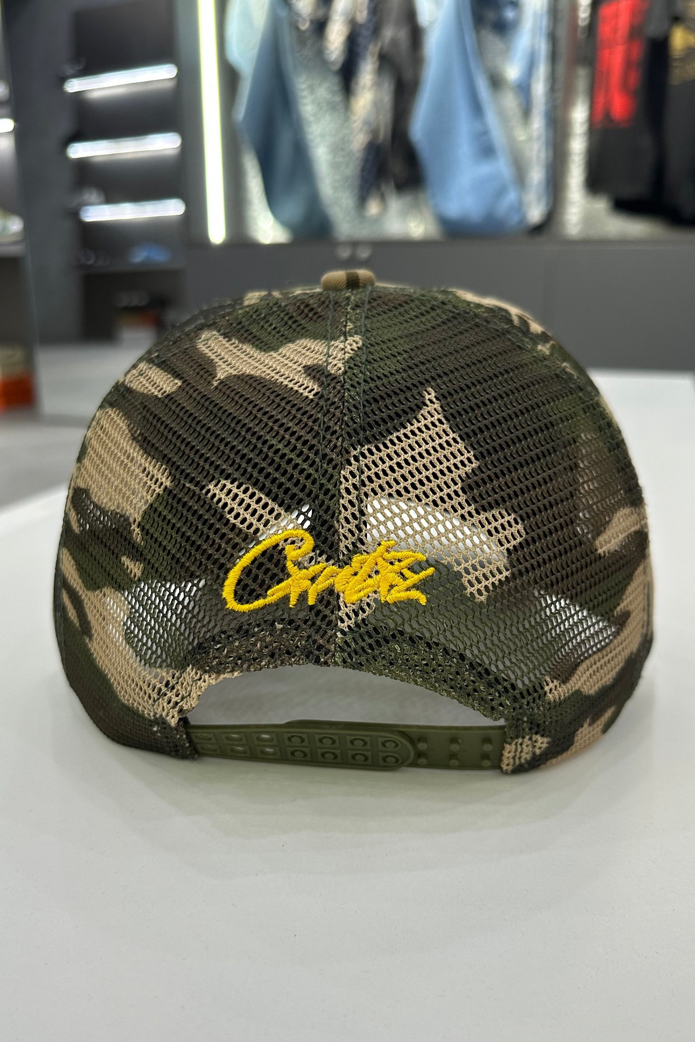 CORTEIZ 5 STARZ Alcatraz Trucker Hat – Camo Yellow