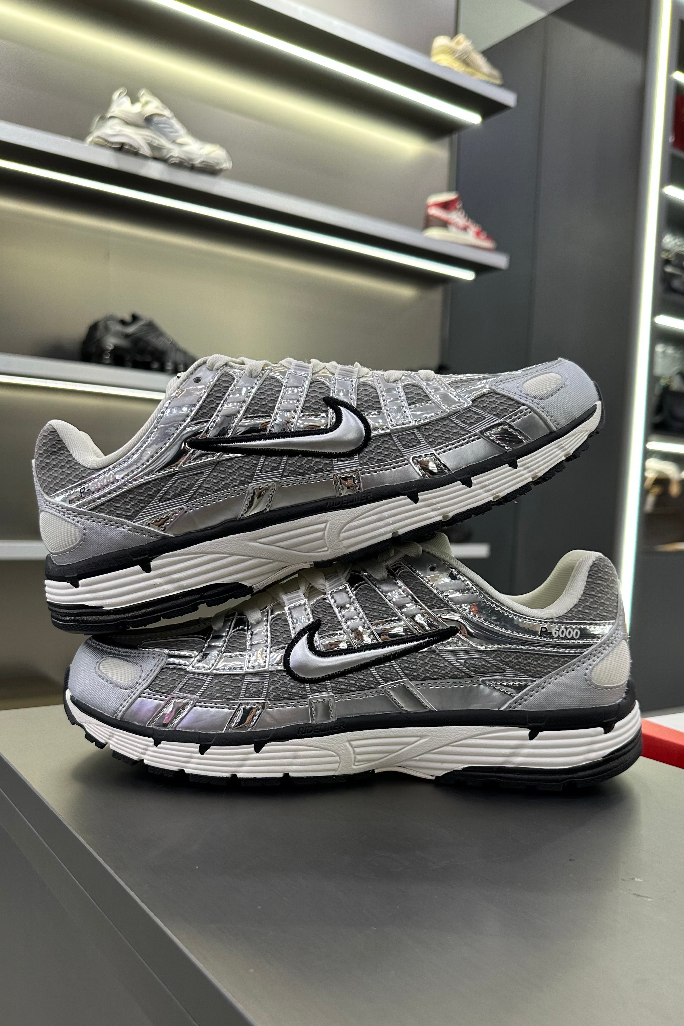 Nıke P-6000 Metallic Silver