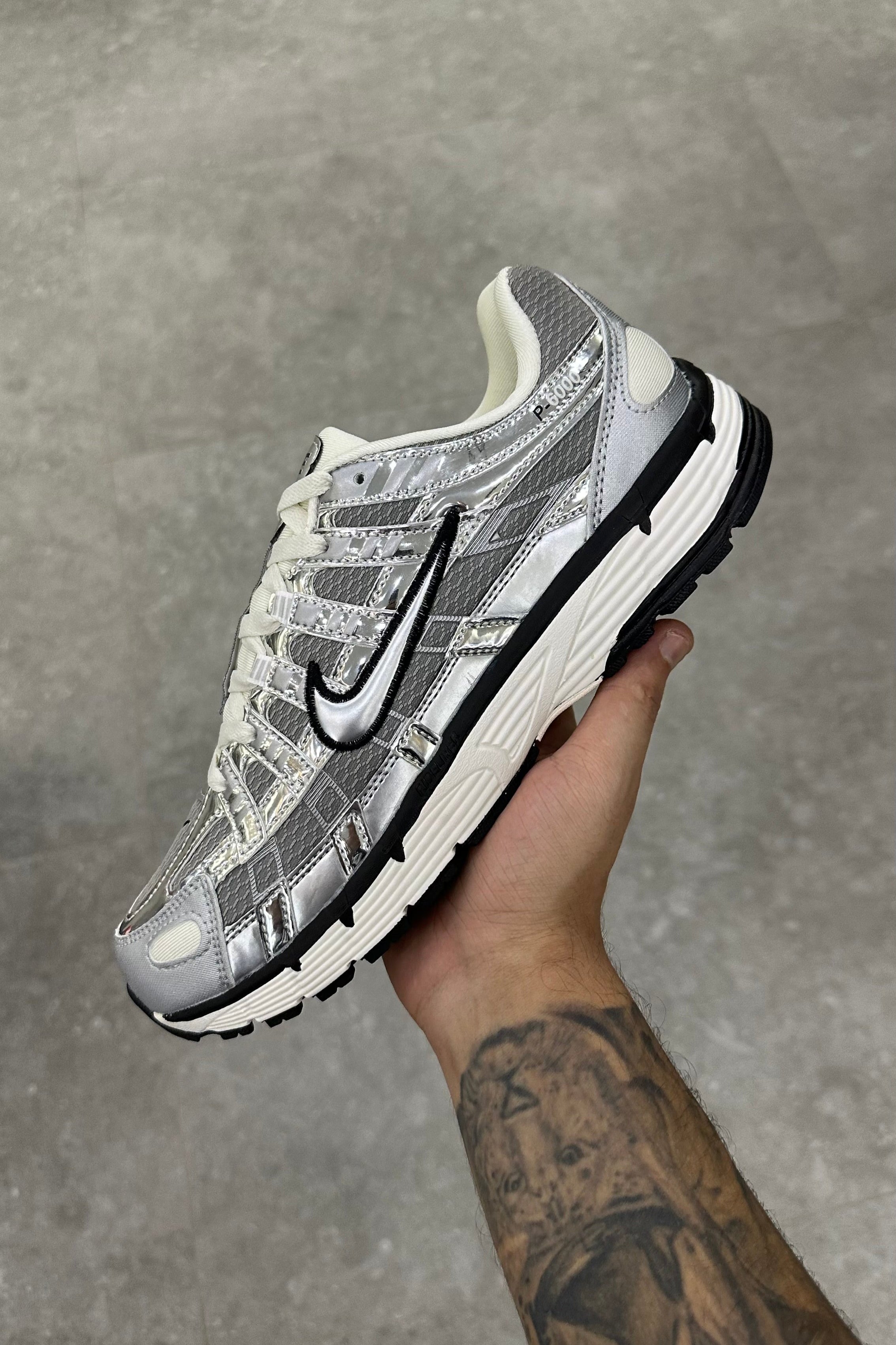 Nıke P-6000 Metallic Silver