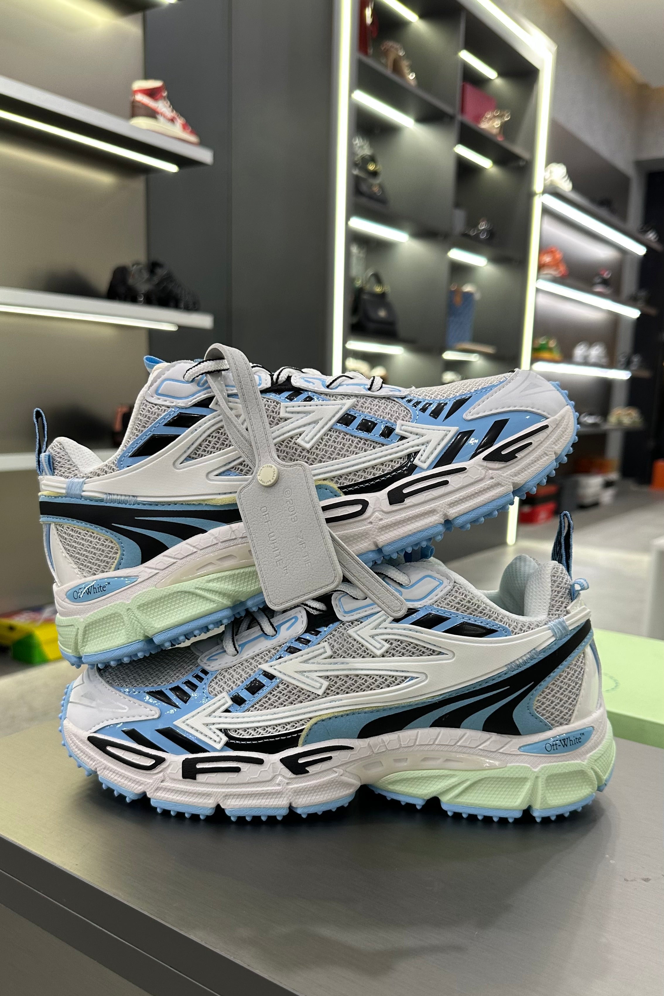 Off White Be Right Back - WHITE