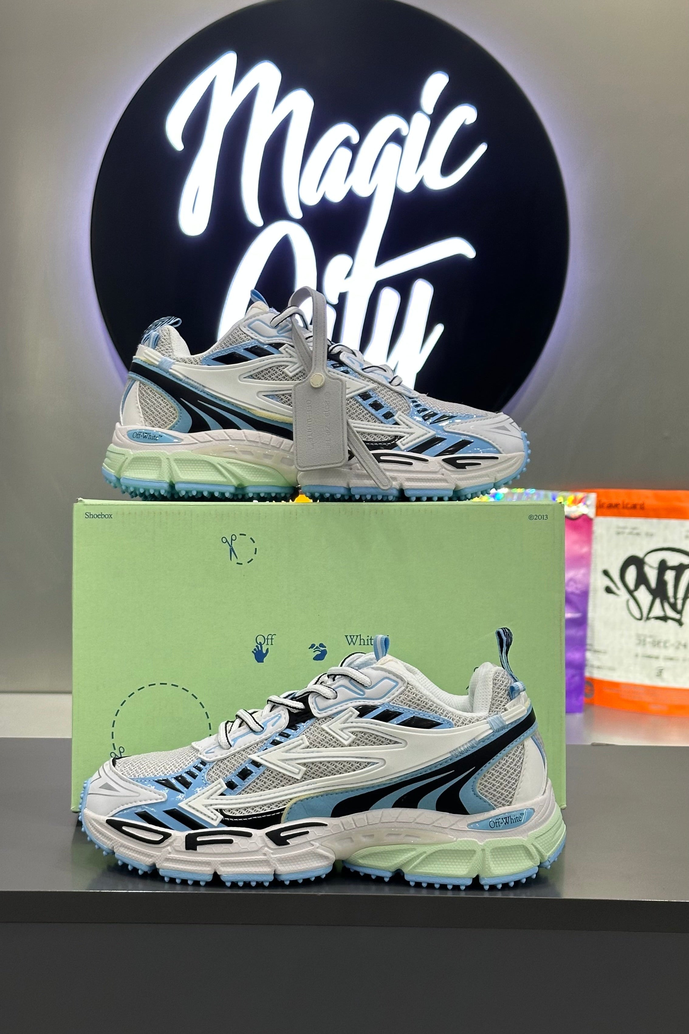 Off White Be Right Back - WHITE