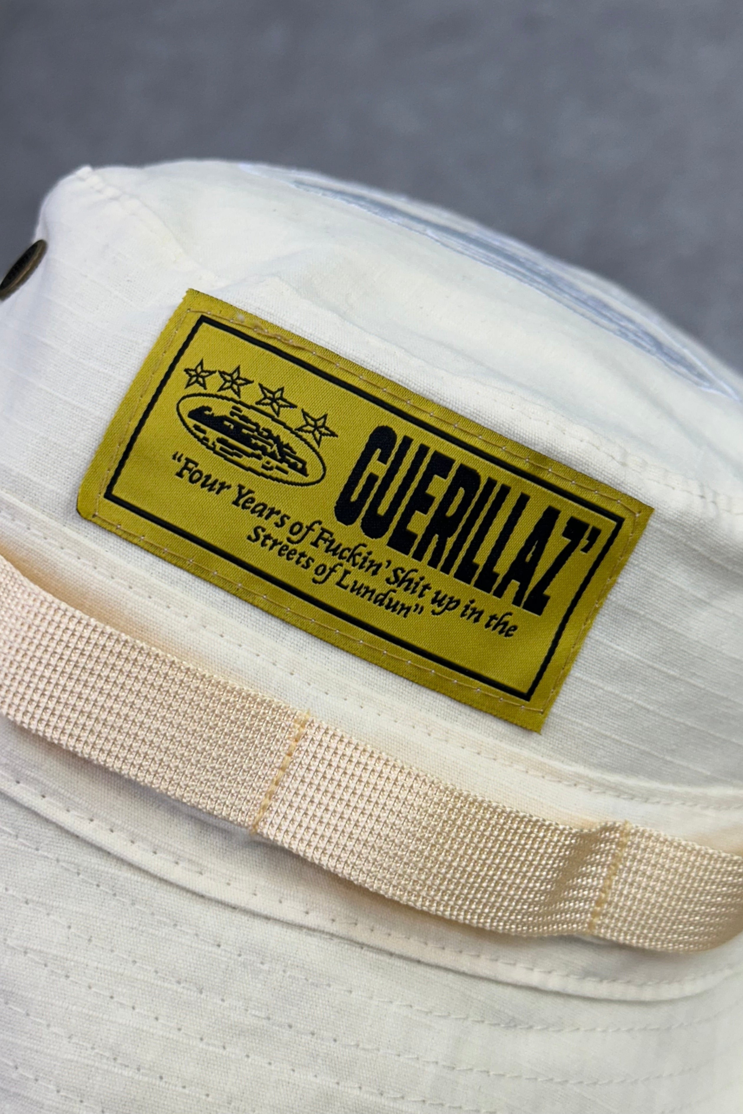 Corteiz OG Guerillaz Bucket Hat - Beige
