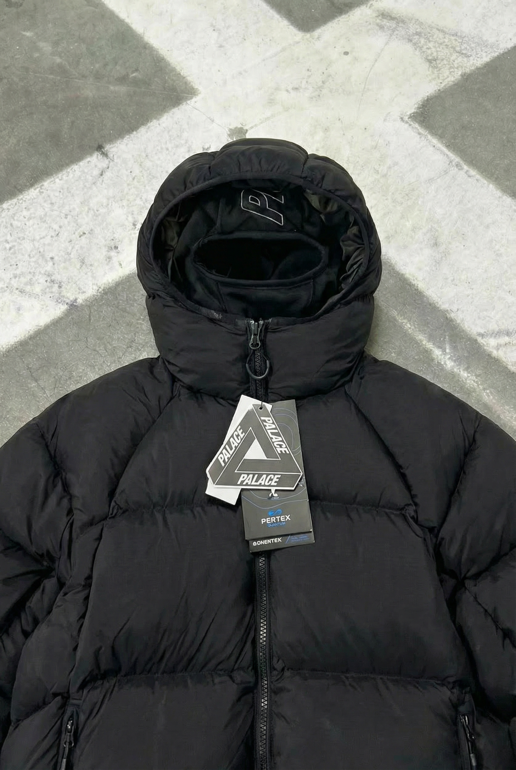 PALACE PERTEX FROST BALACLAVA PUFFA - Balck