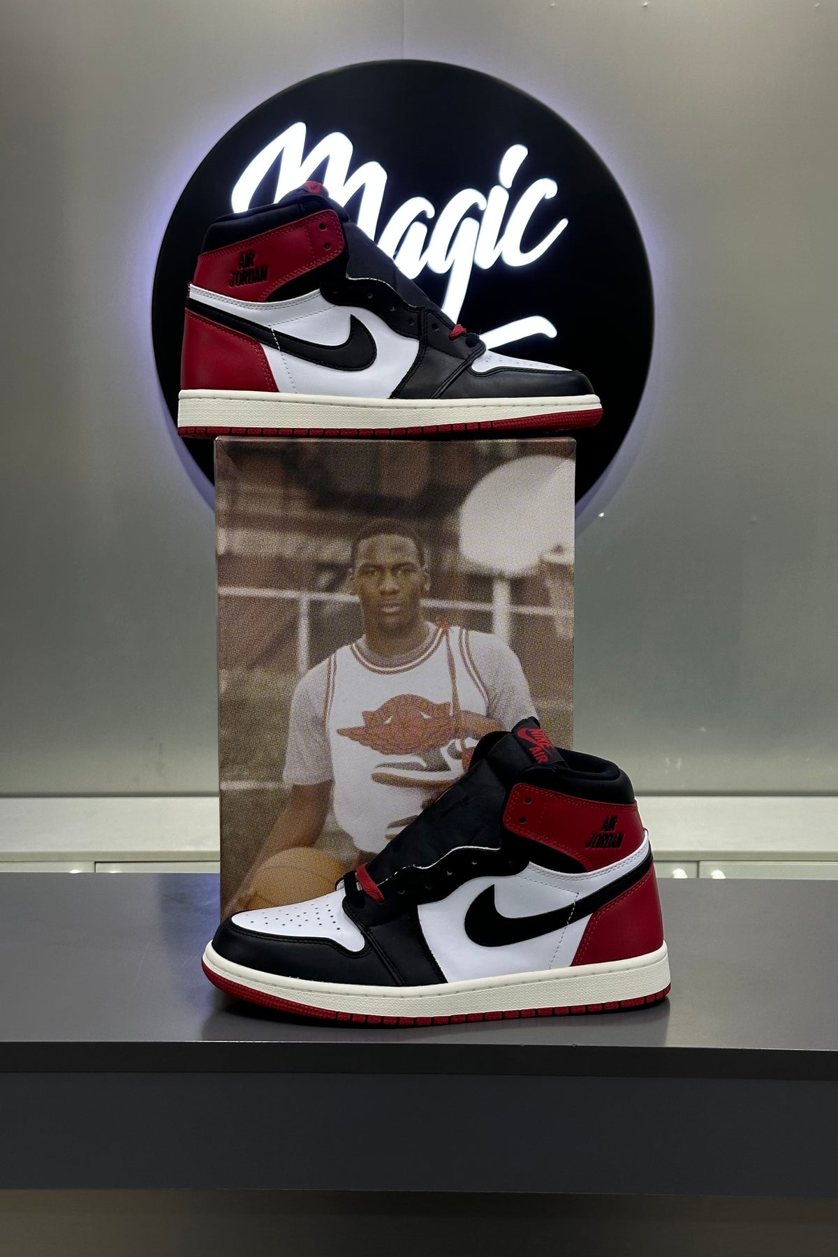 Jordan 1 Retro High OG - Black Toe Reimagined
