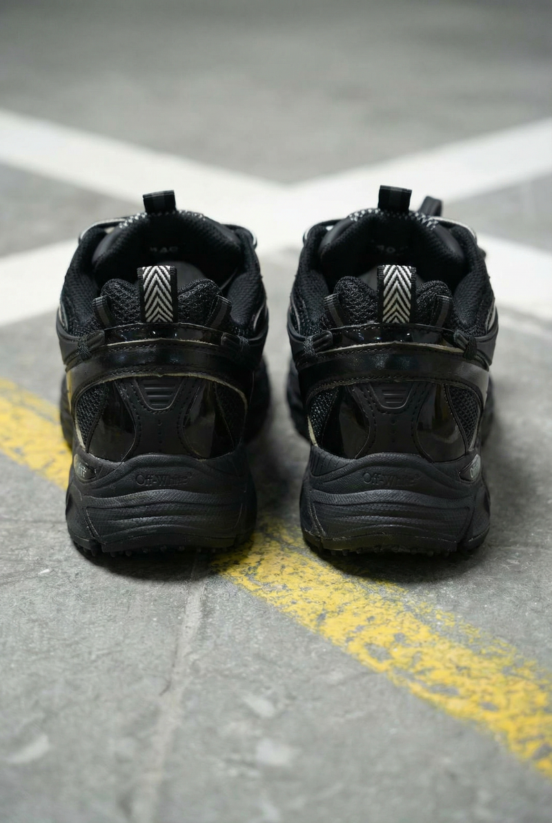 OFF-WHITE Be Right Back - BLACK