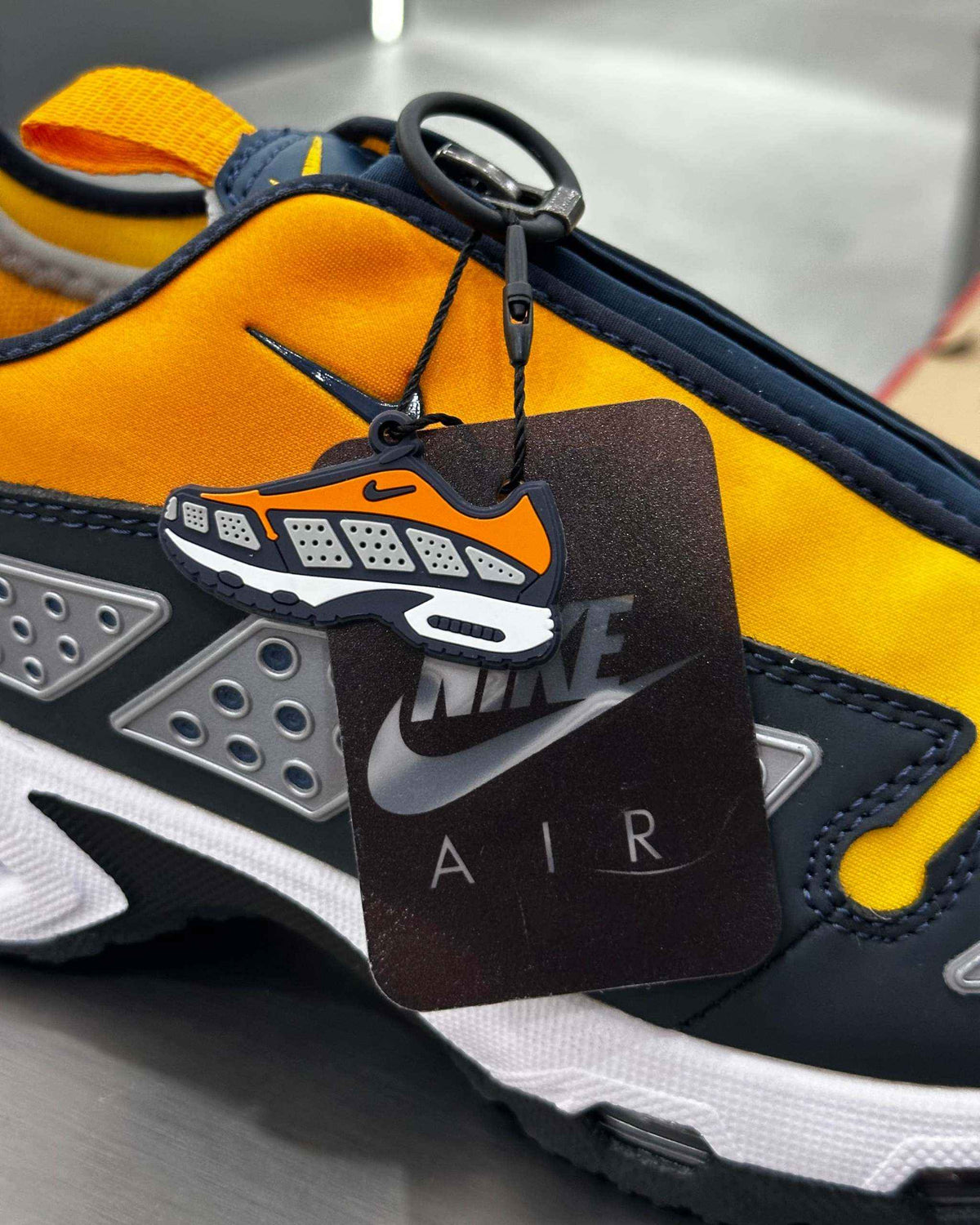 AıR Max SNDR 'Canyon Gold and Deep Ocean' - MAGIC CITY