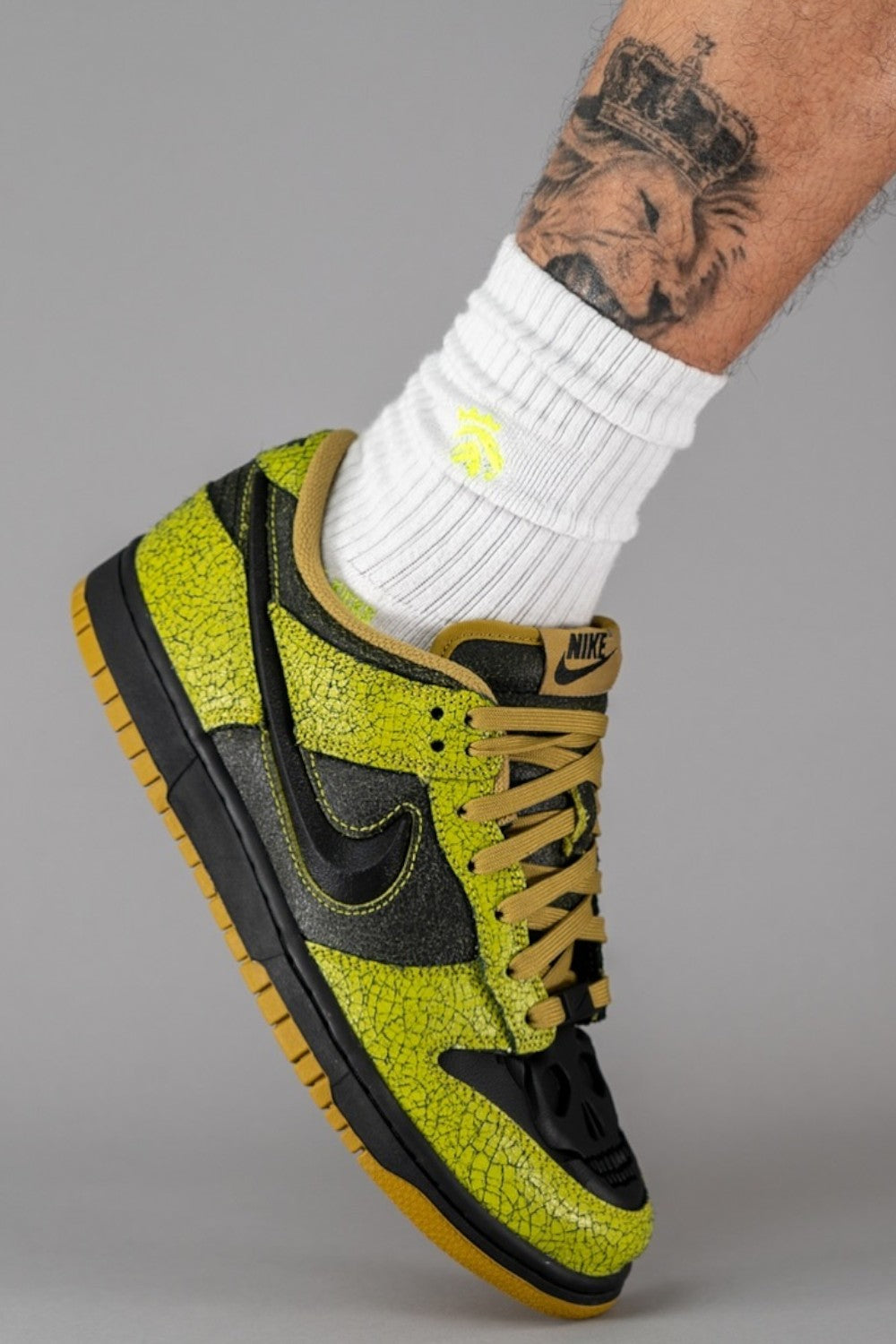 Níke Dunk Low Retro QS Halloween
Skull