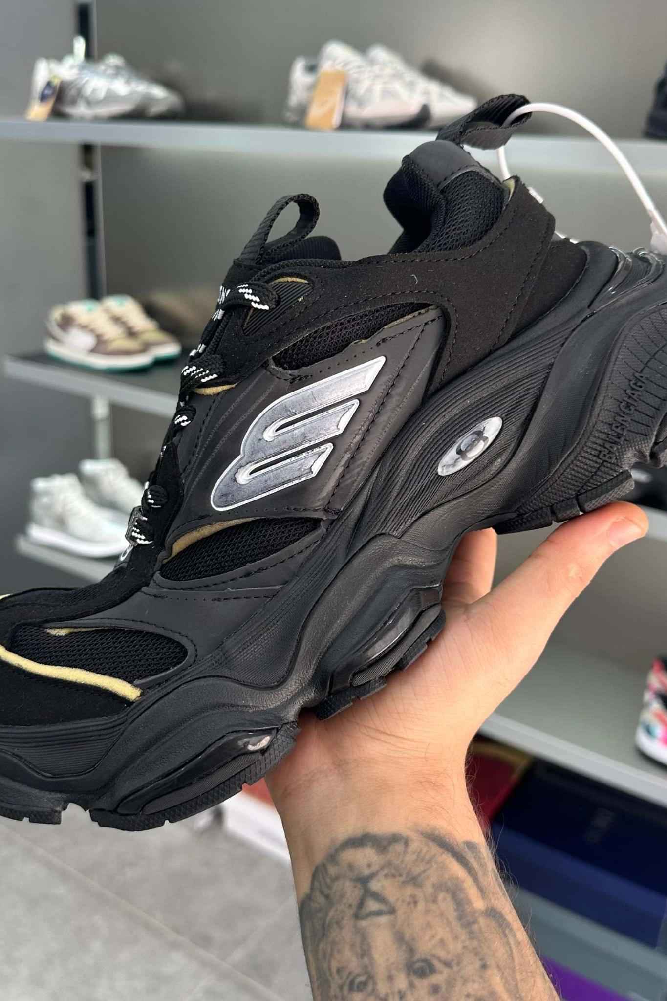 Balenciaga Cargo Sneaker Black - MAGIC CITY