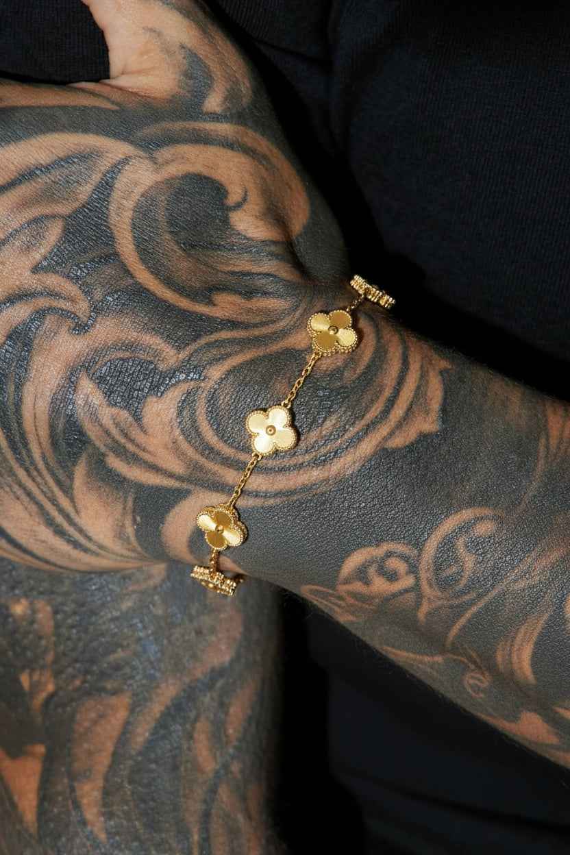 Van Cleef & Arpels Gold 5 Motif Vintage Alhambra - Stainless Steel