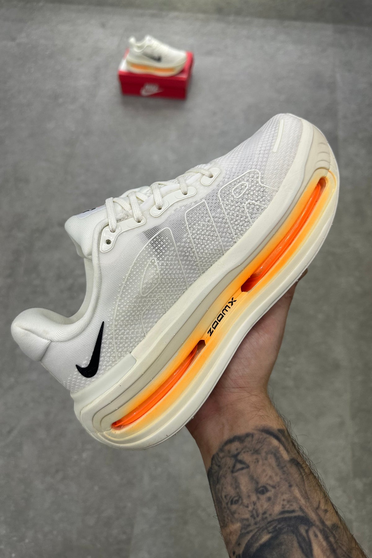 Nike Vomero Premium - White Bright Crimson
