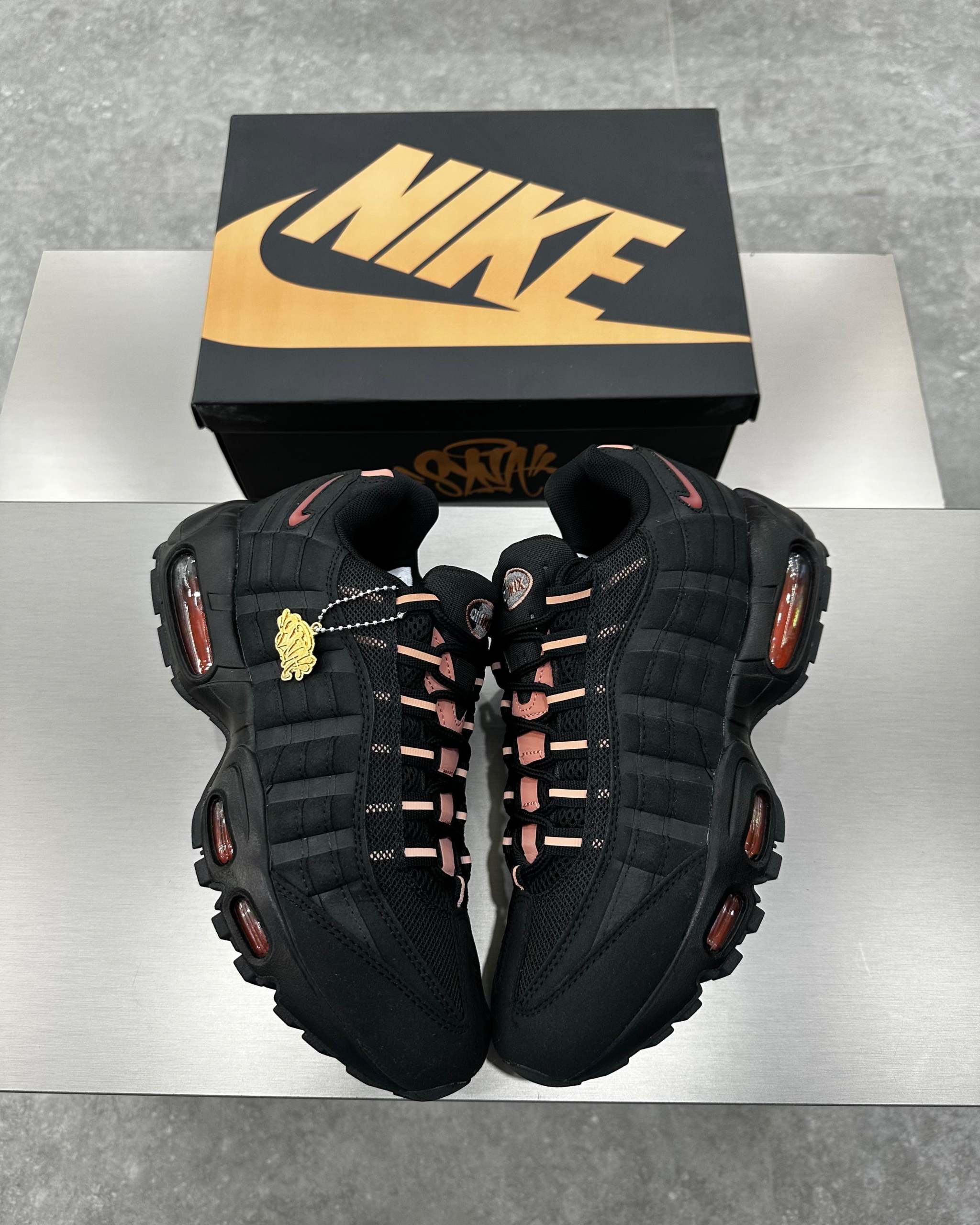 Nìke x Central Cee x Syna World Air Max 95 'Live Yours' - MAGIC CITY