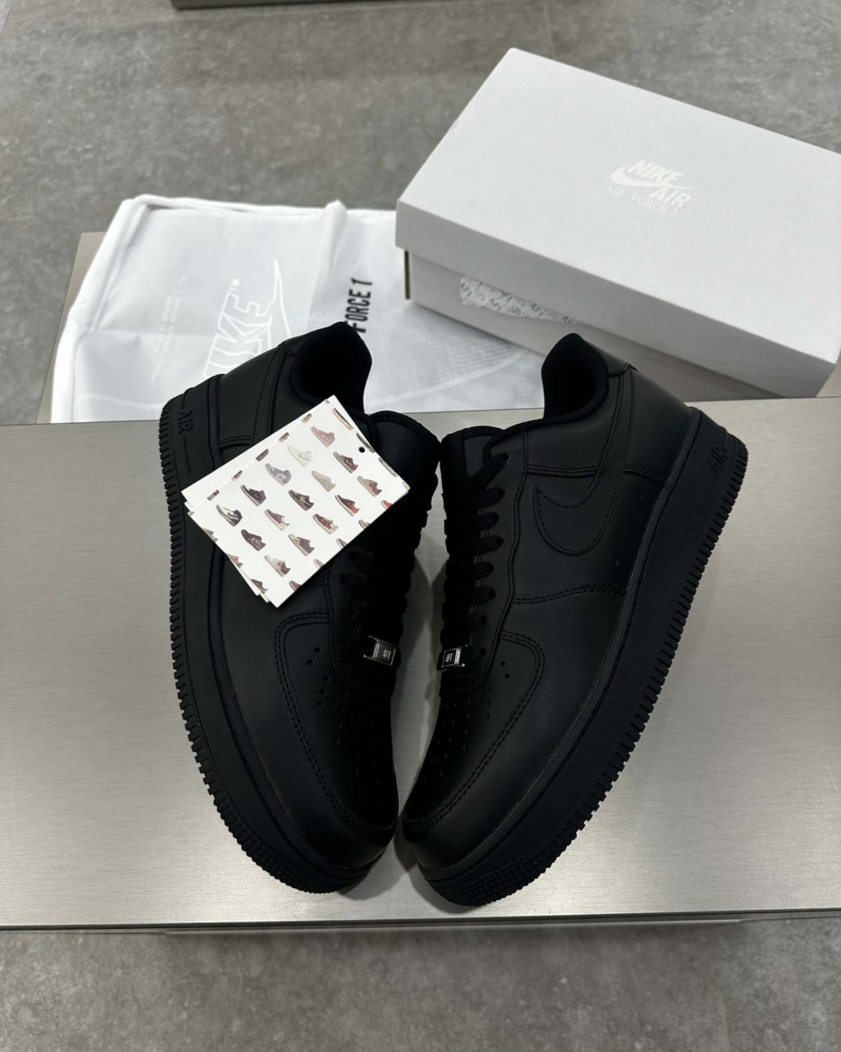 Nike Air Force 1 Triple Black - MAGIC CITY