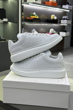 Alexander McQueen Oversized Sneaker Triple White in store