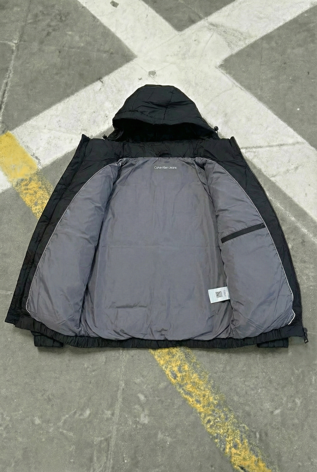 Calvin Klein Jeans Hooded Puffer Jacket - Black